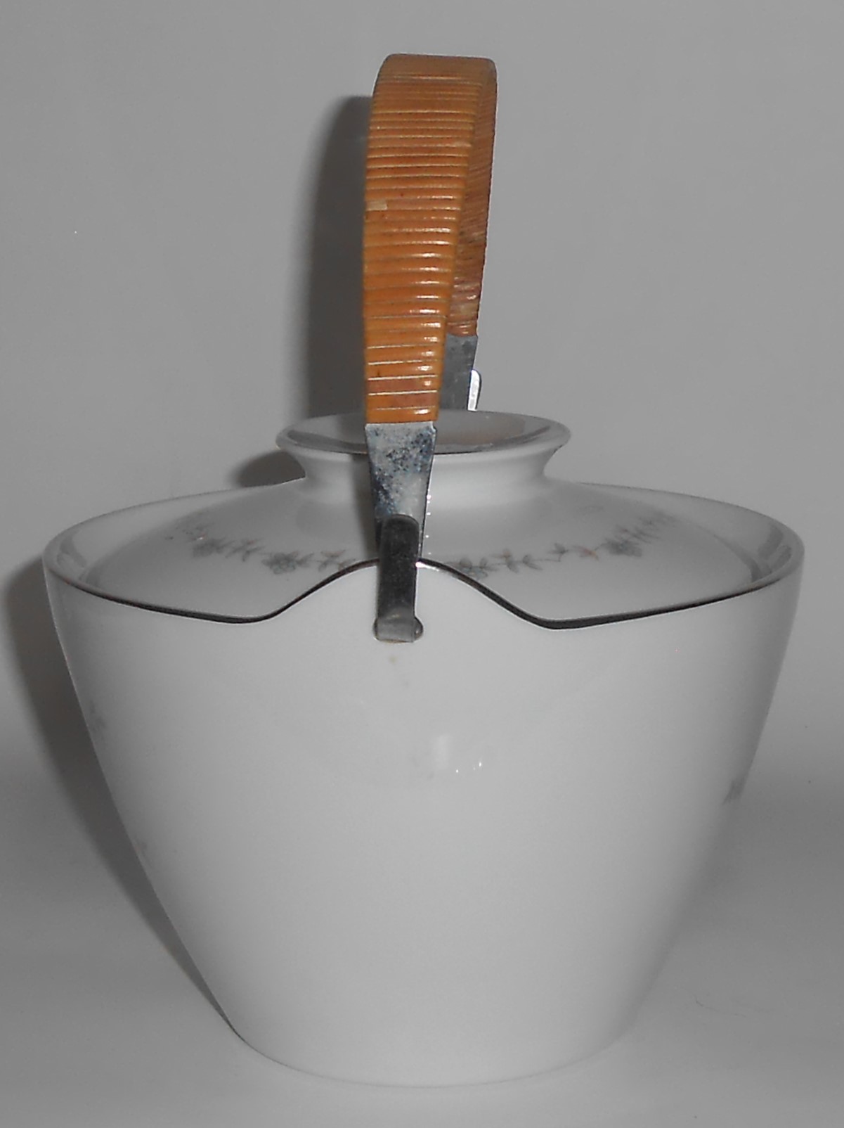 Noritake Porcelain China 6242 Susanna w/Platinum Teapot