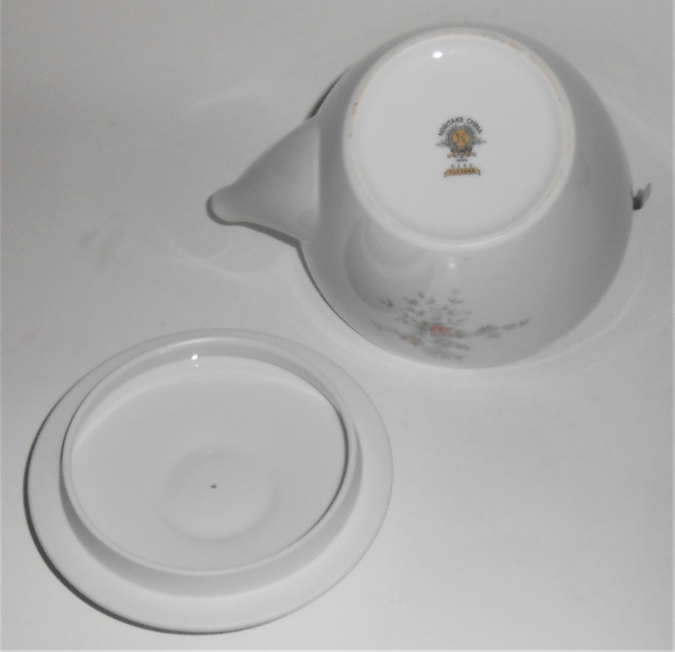 Noritake Porcelain China 6242 Susanna w/Platinum Teapot