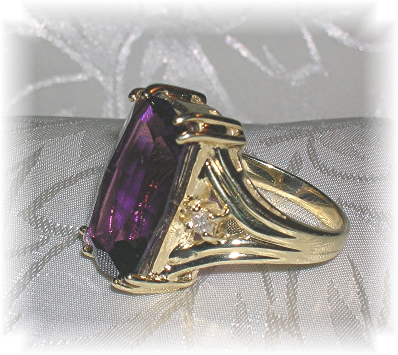 Amethyst  and Diamond Ring 10 K Gold