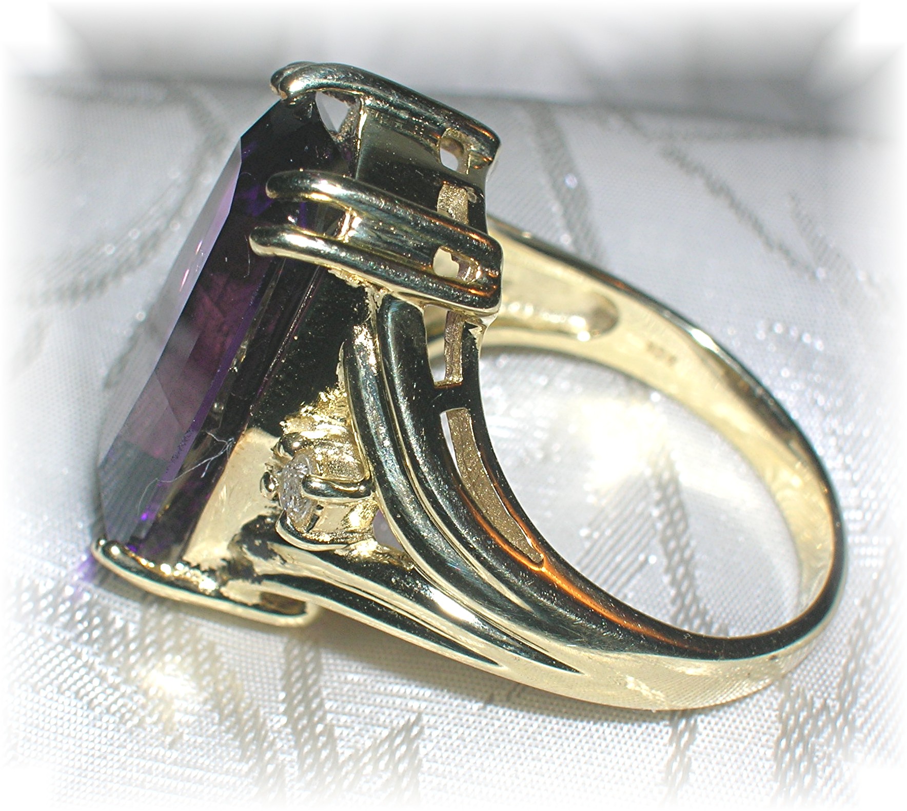 Amethyst  and Diamond Ring 10 K Gold