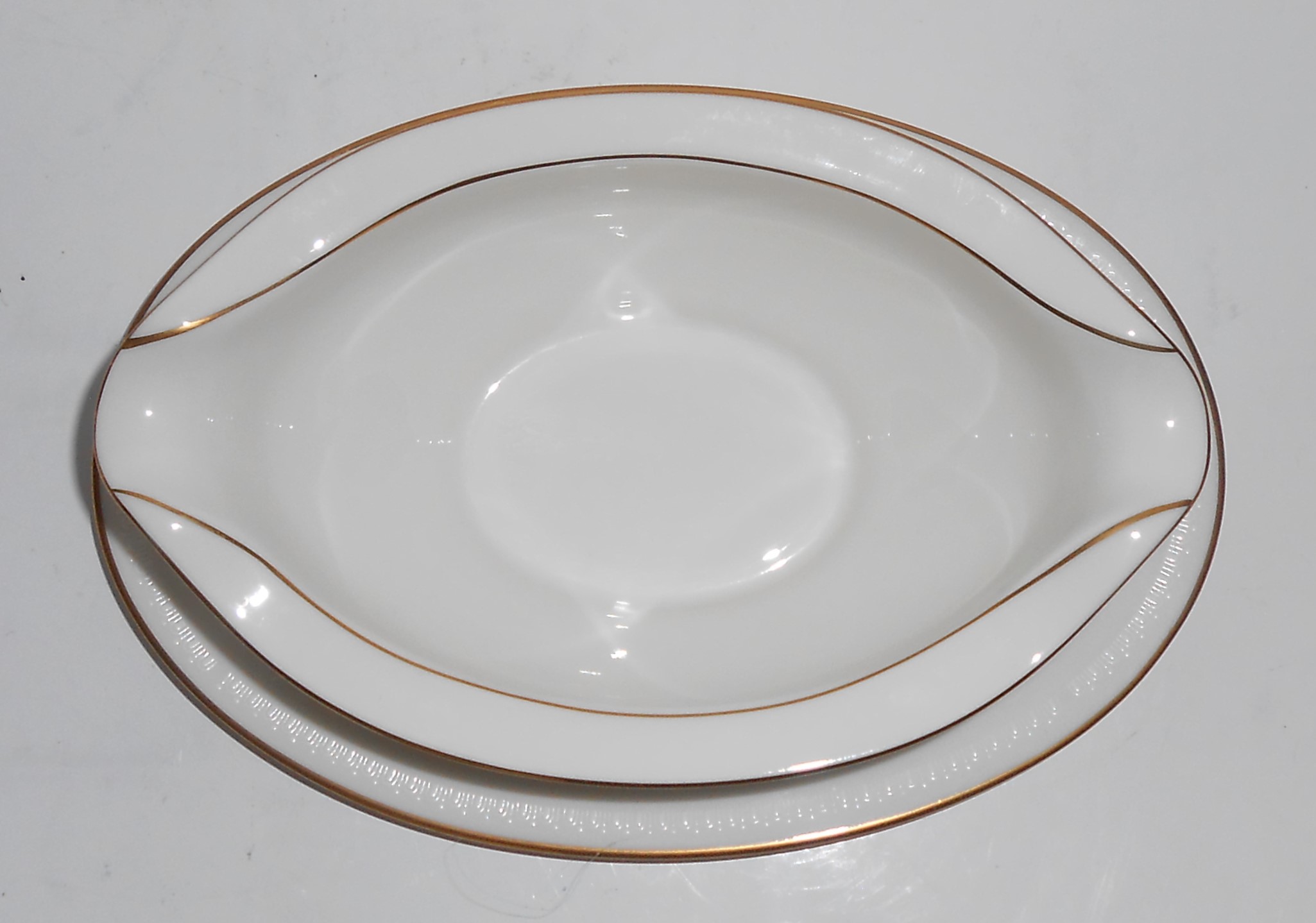 Noritake China Porcelain Tulane Gravy Bowl w/Gold
