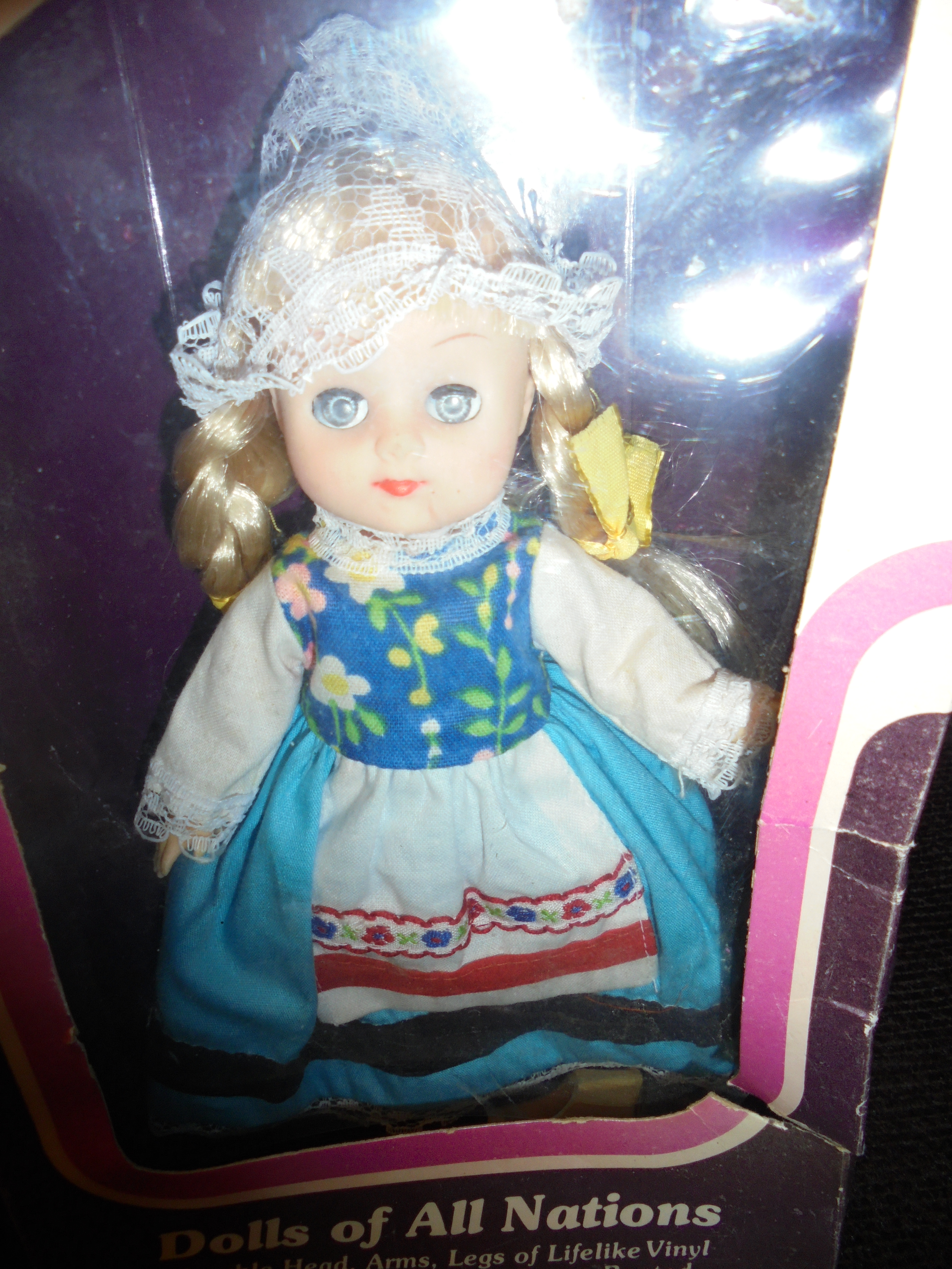 Cricket Dolls of all Nations Holland Doll 9 inch