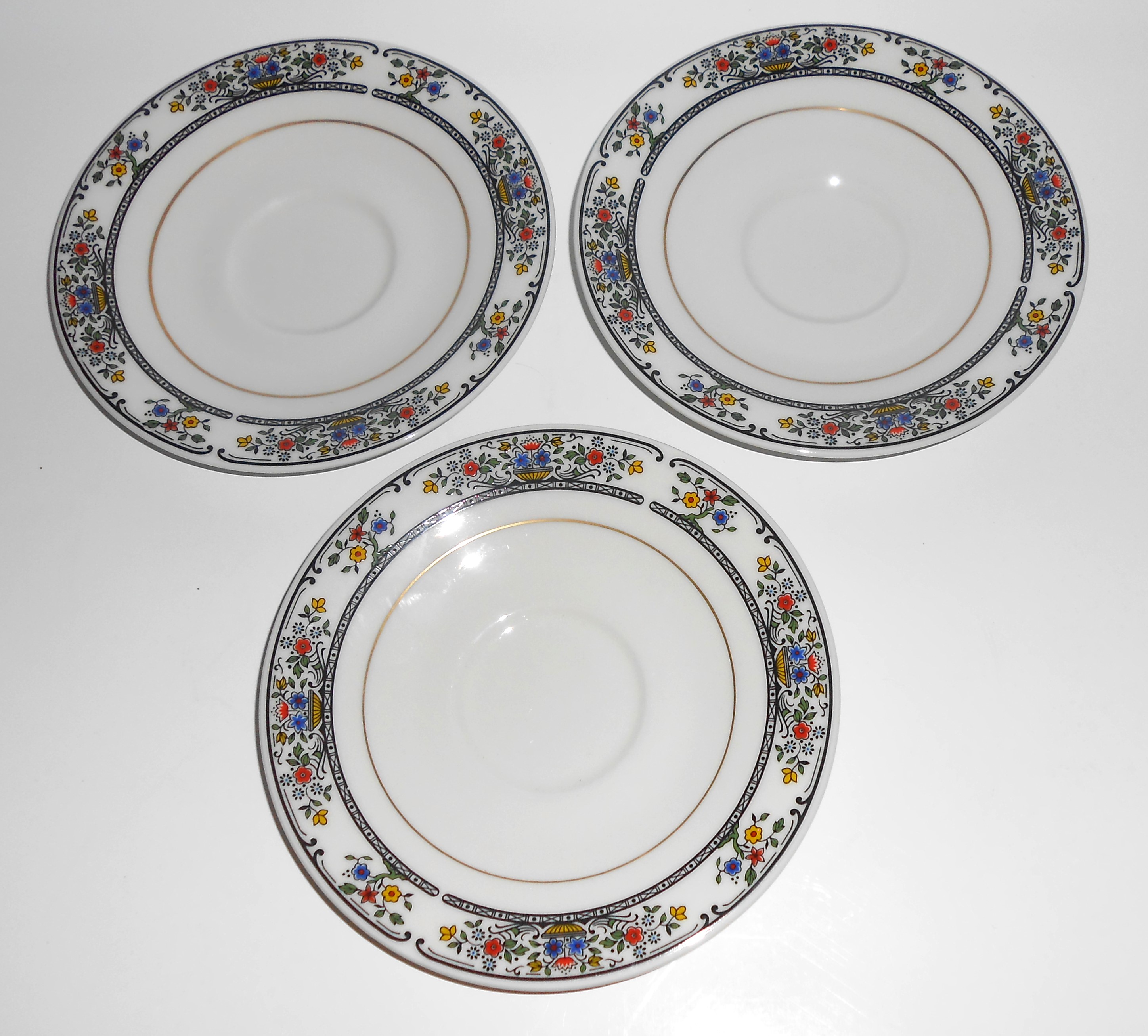 Royal Doulton Fine China Gold Band Tavistock Set/3 Sau