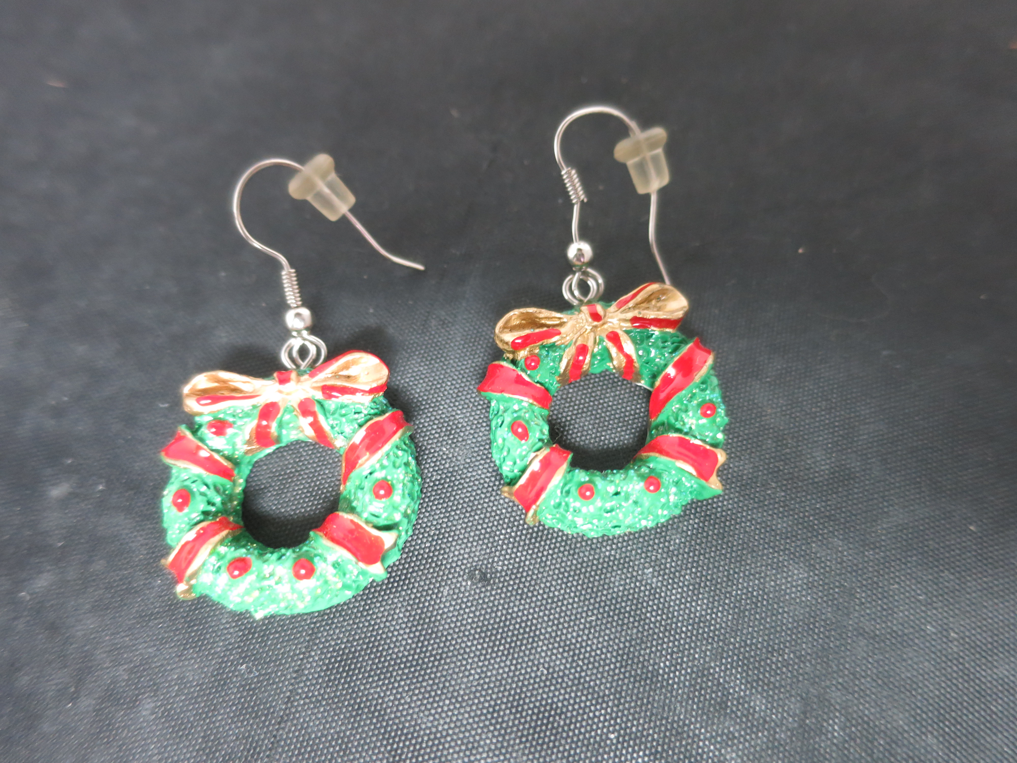 Christmas Wreath Fish Hook Earrings painted ceramic