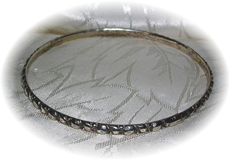 2 English  Antique Narrow Bangle St Bracelets