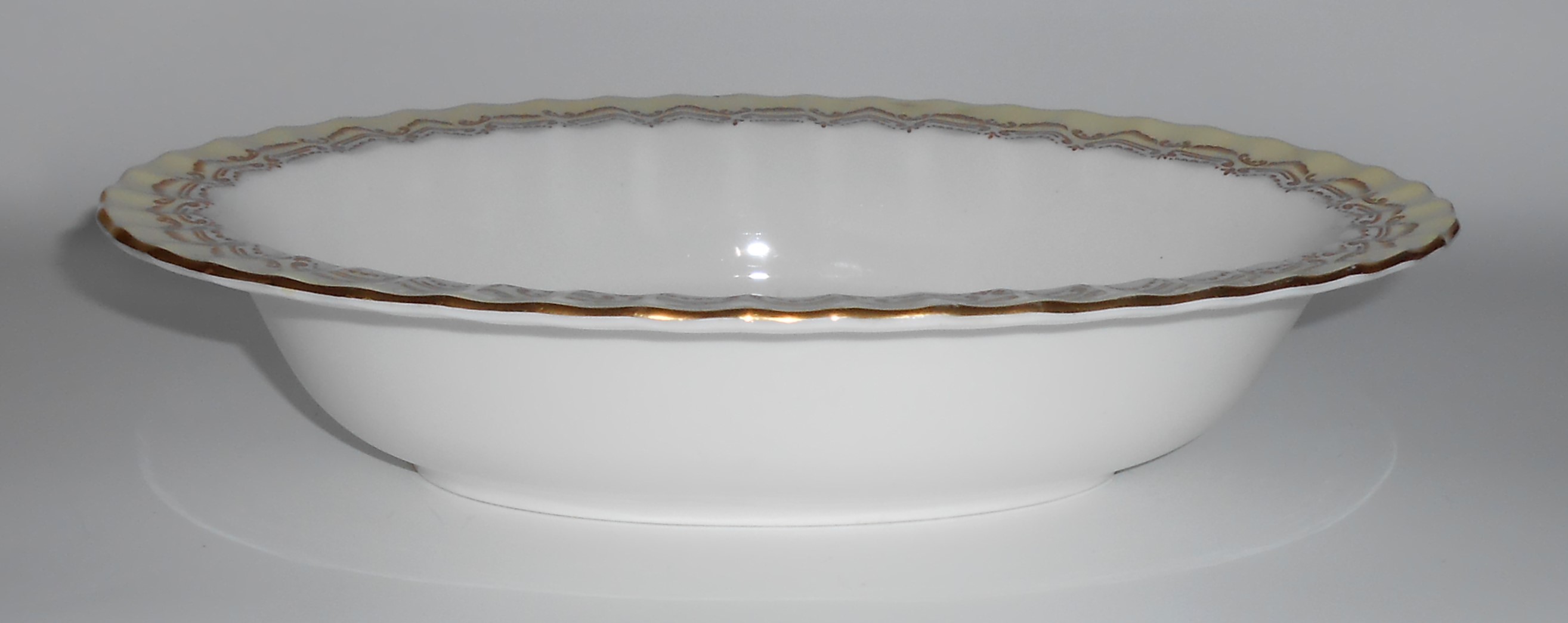 VINTAGE Royal Worcester Cromwell W/Gold Oval Vegetable