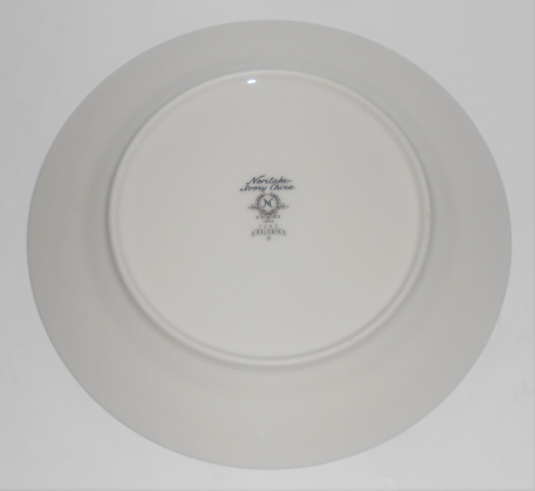Noritake China Porcelain Platinum 7265 Baldwin Salad Pl