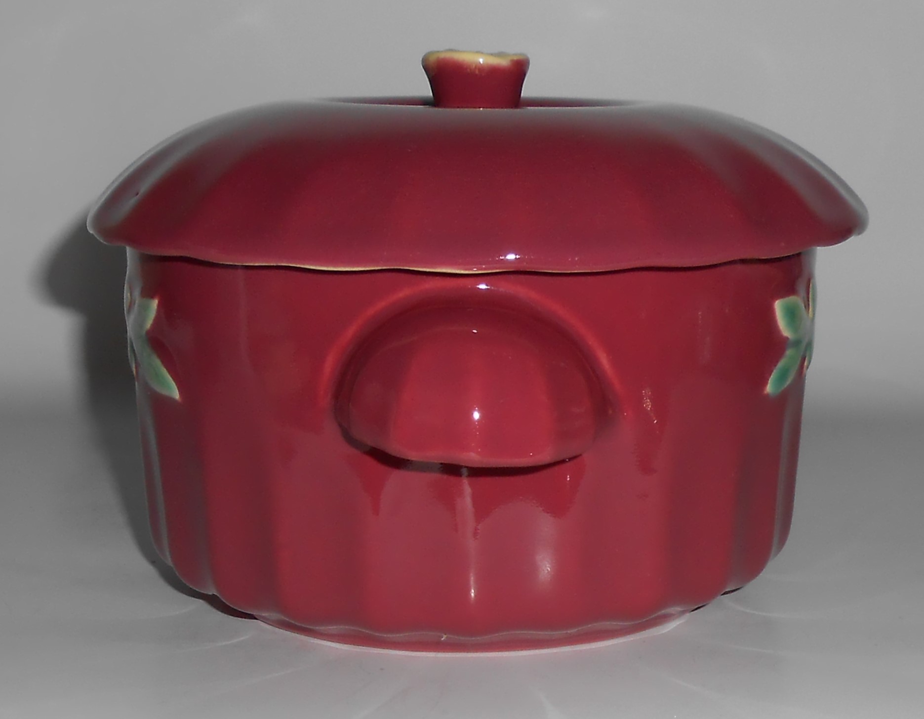 Coors Pottery Rosebud Red Small Dutch Casserole