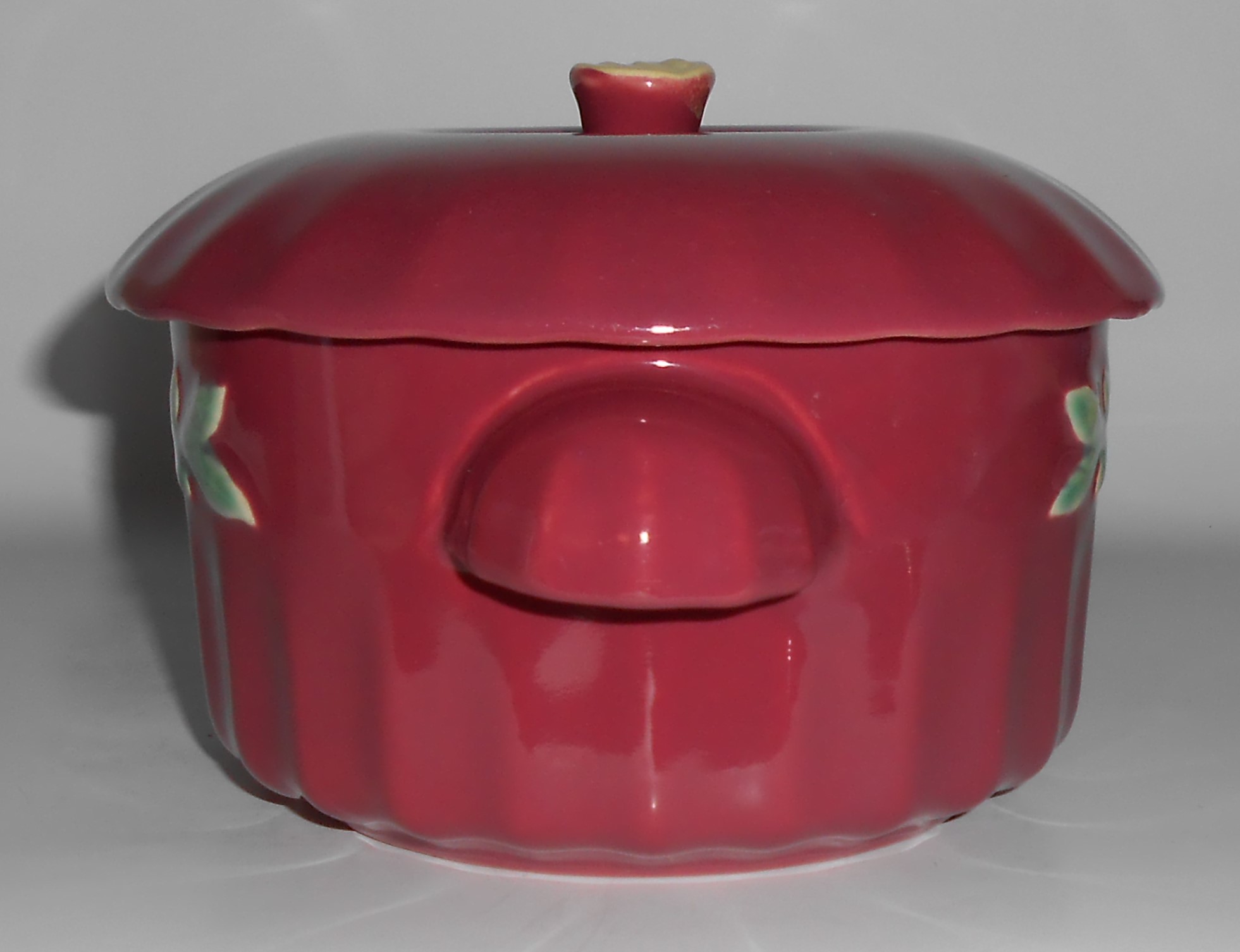 Coors Pottery Rosebud Red Small Dutch Casserole