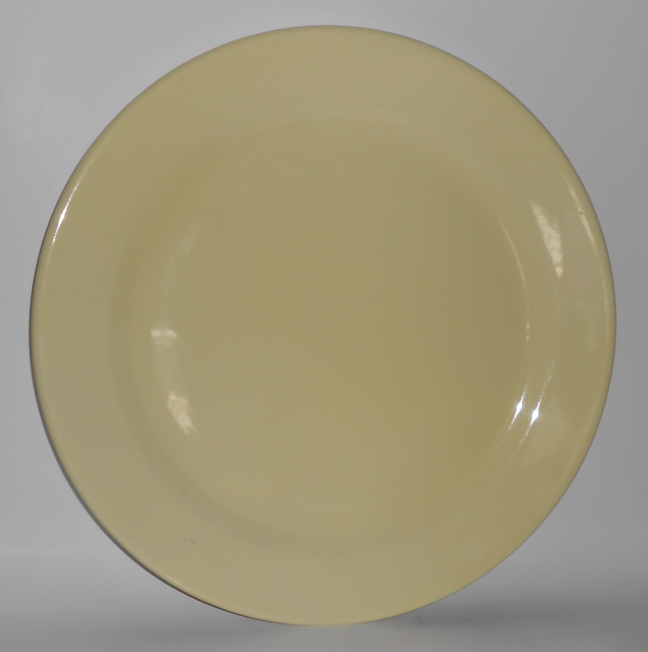 T S & T Lu-Ray Pastels Pottery Yellow Chop Plate