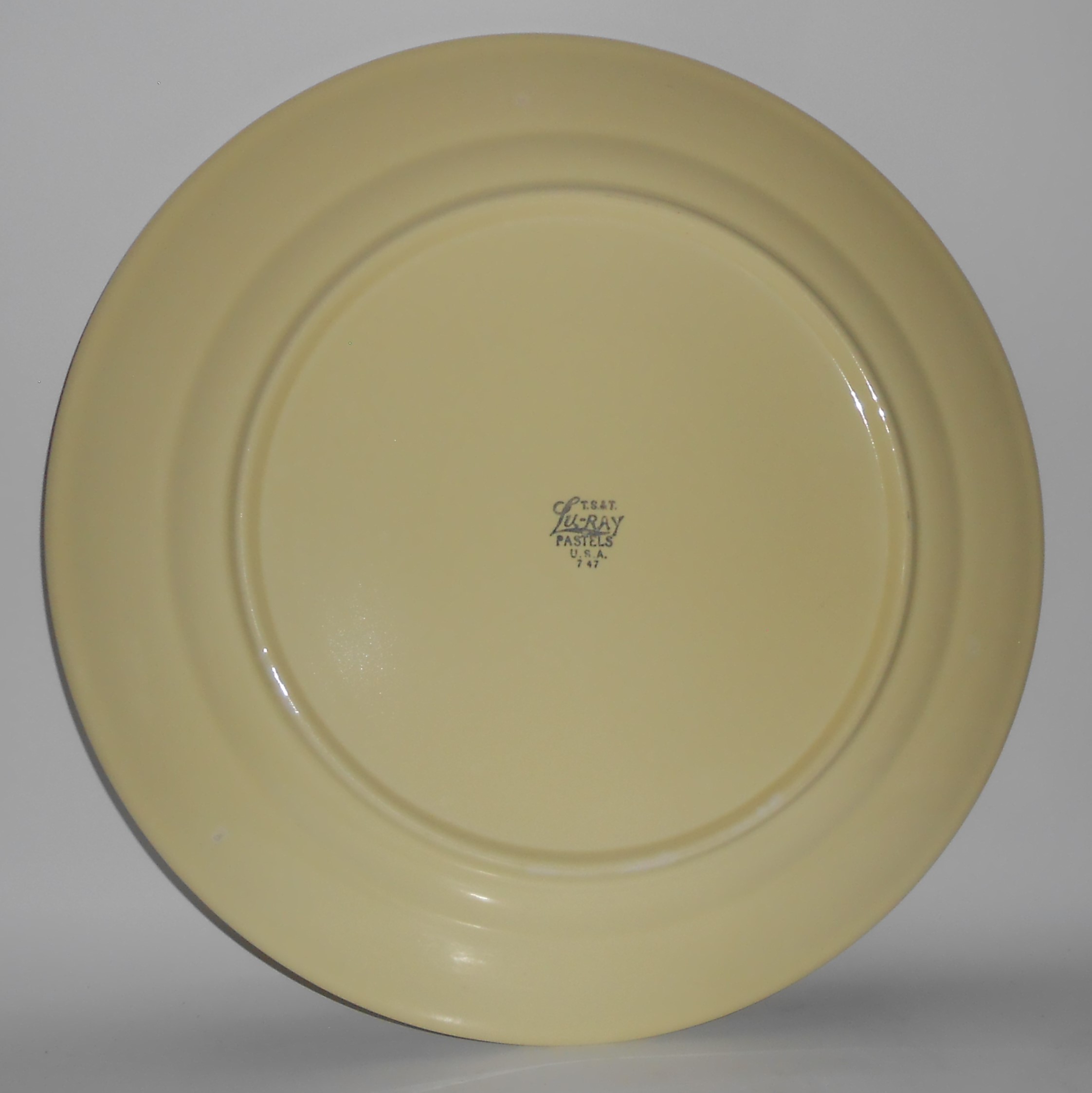T S & T Lu-Ray Pastels Pottery Yellow Chop Plate
