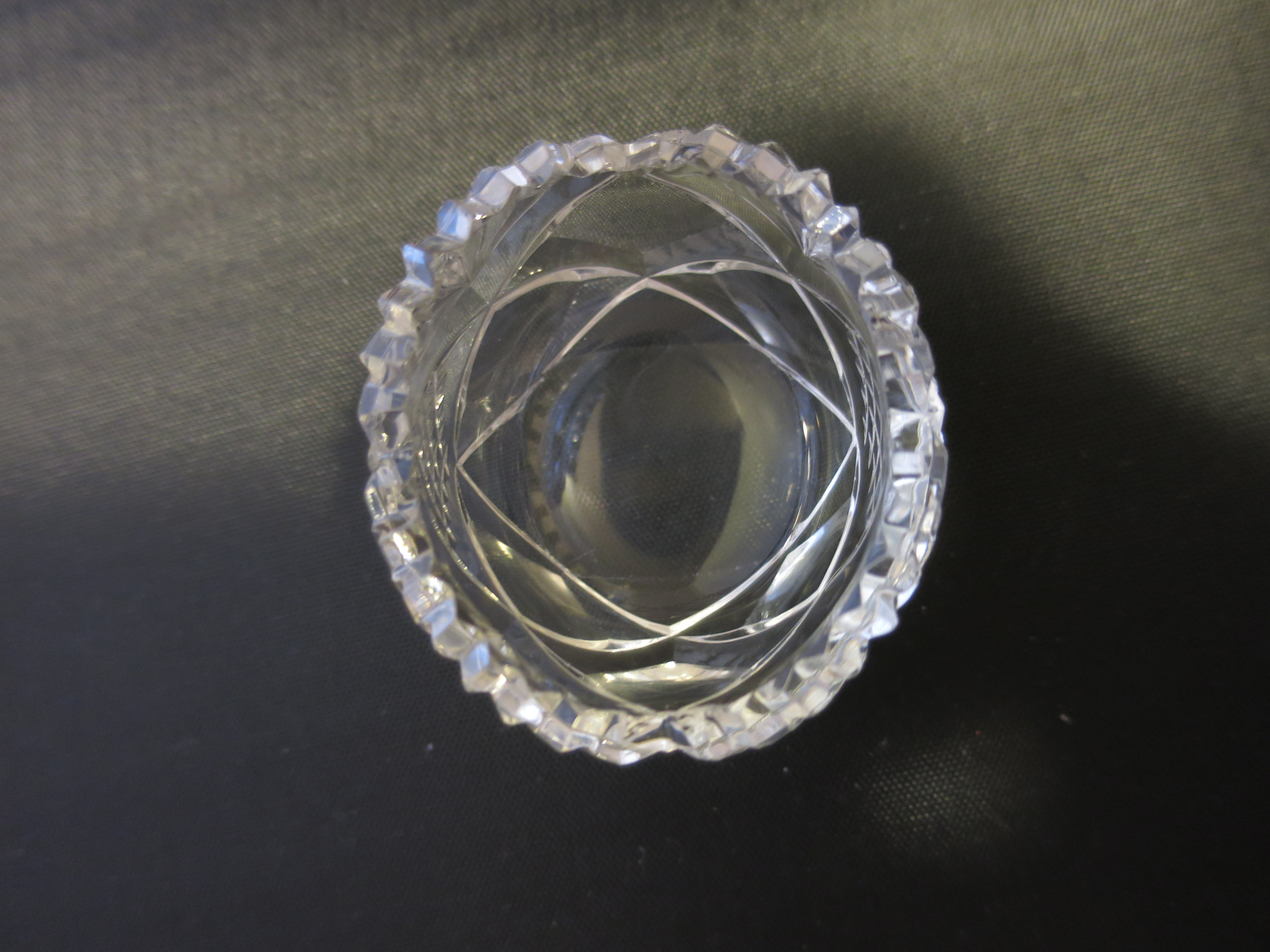 Cut Saw Tooth Fan Diamond Salt Cellar