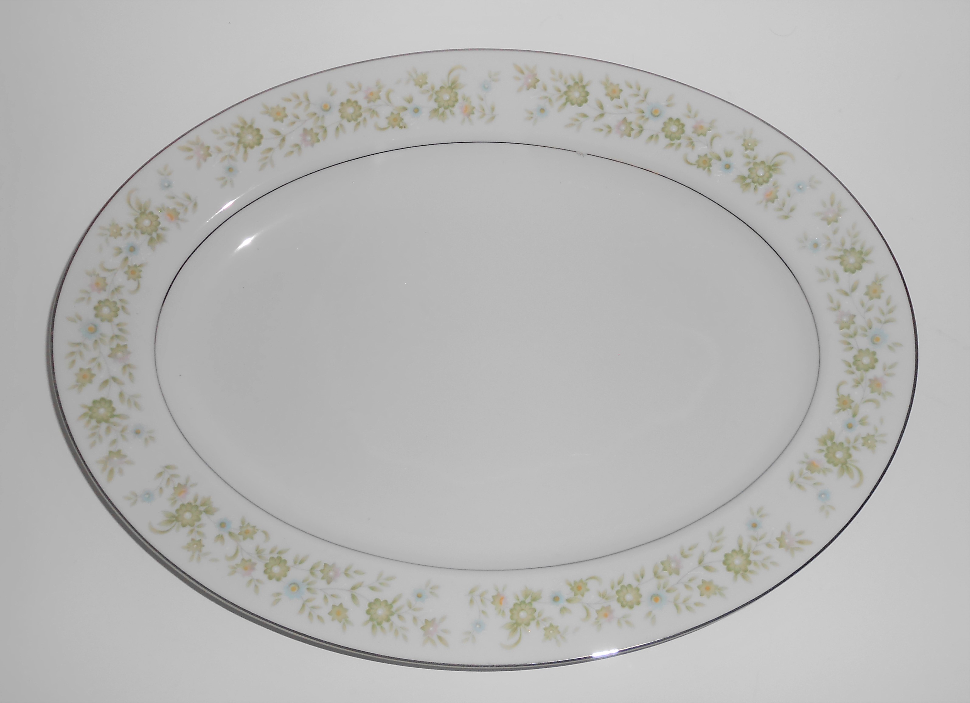 Royal Wentworth Japan China Porcelain Pauline 8695 Plat