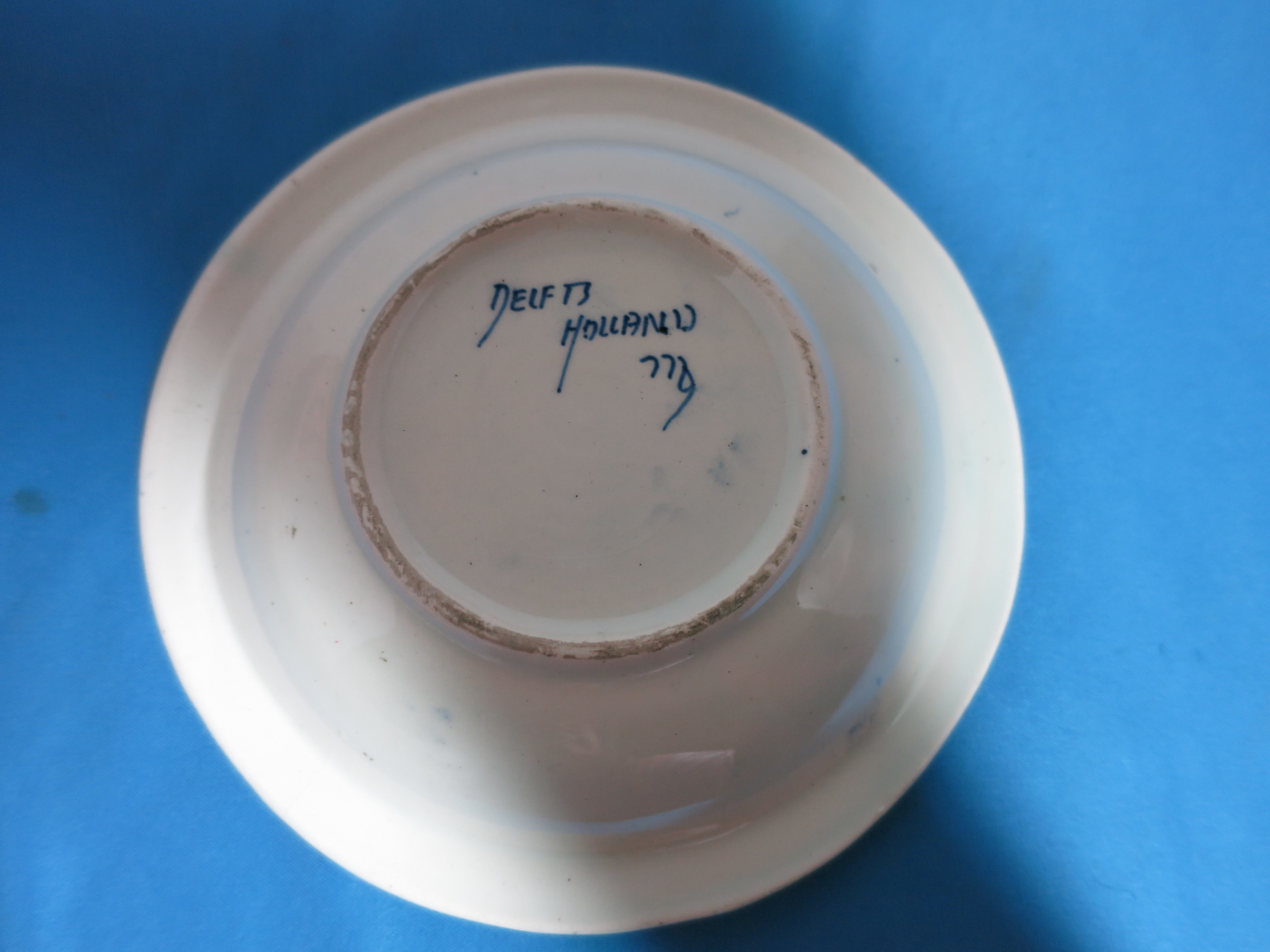 Delfts Holland Ashtray with dutch shoes