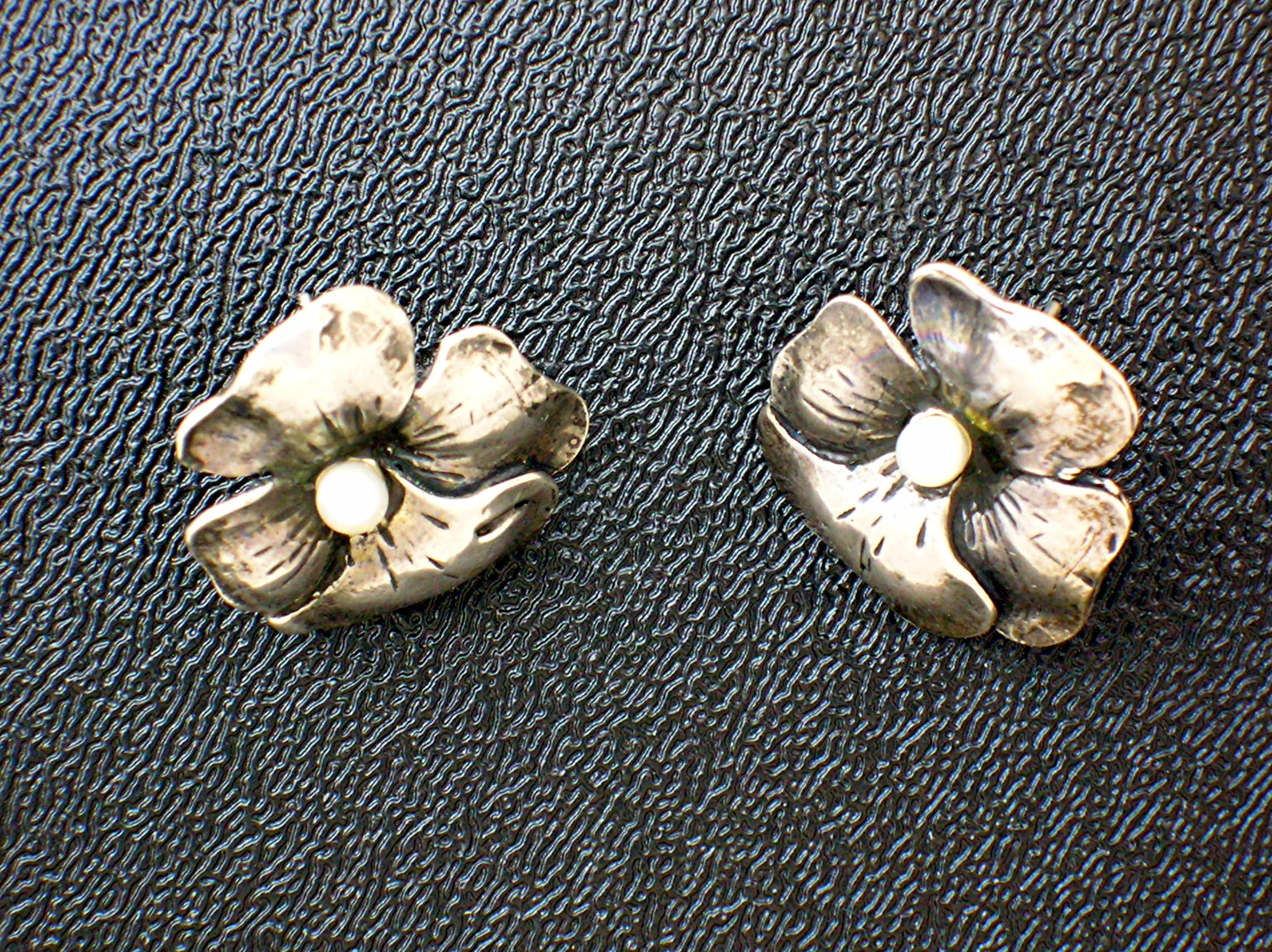European Silver & Genuine Pearl Flower Earrings