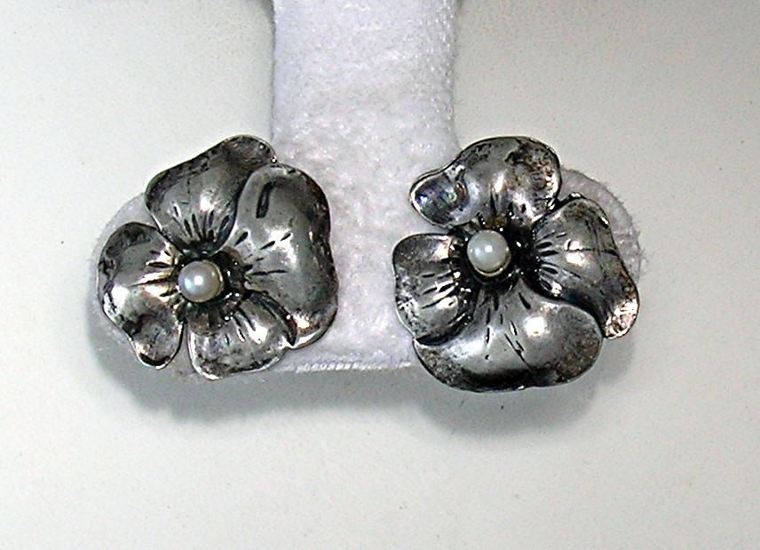 European Silver & Genuine Pearl Flower Earrings