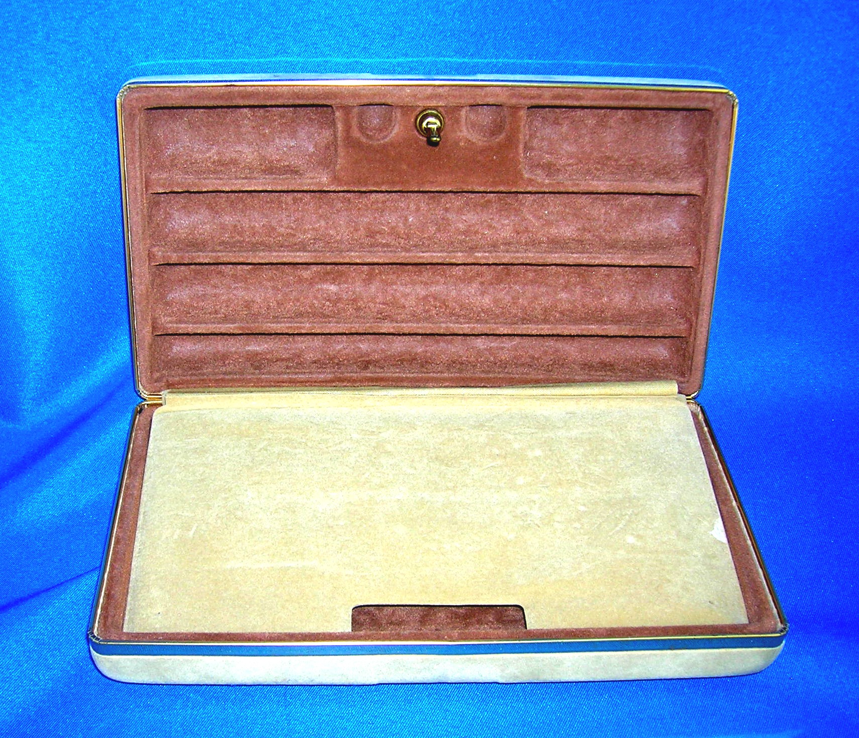 Cream Velvet  Jewel  Box.