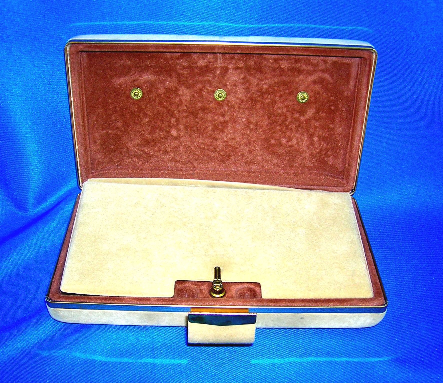 Cream Velvet  Jewel  Box.