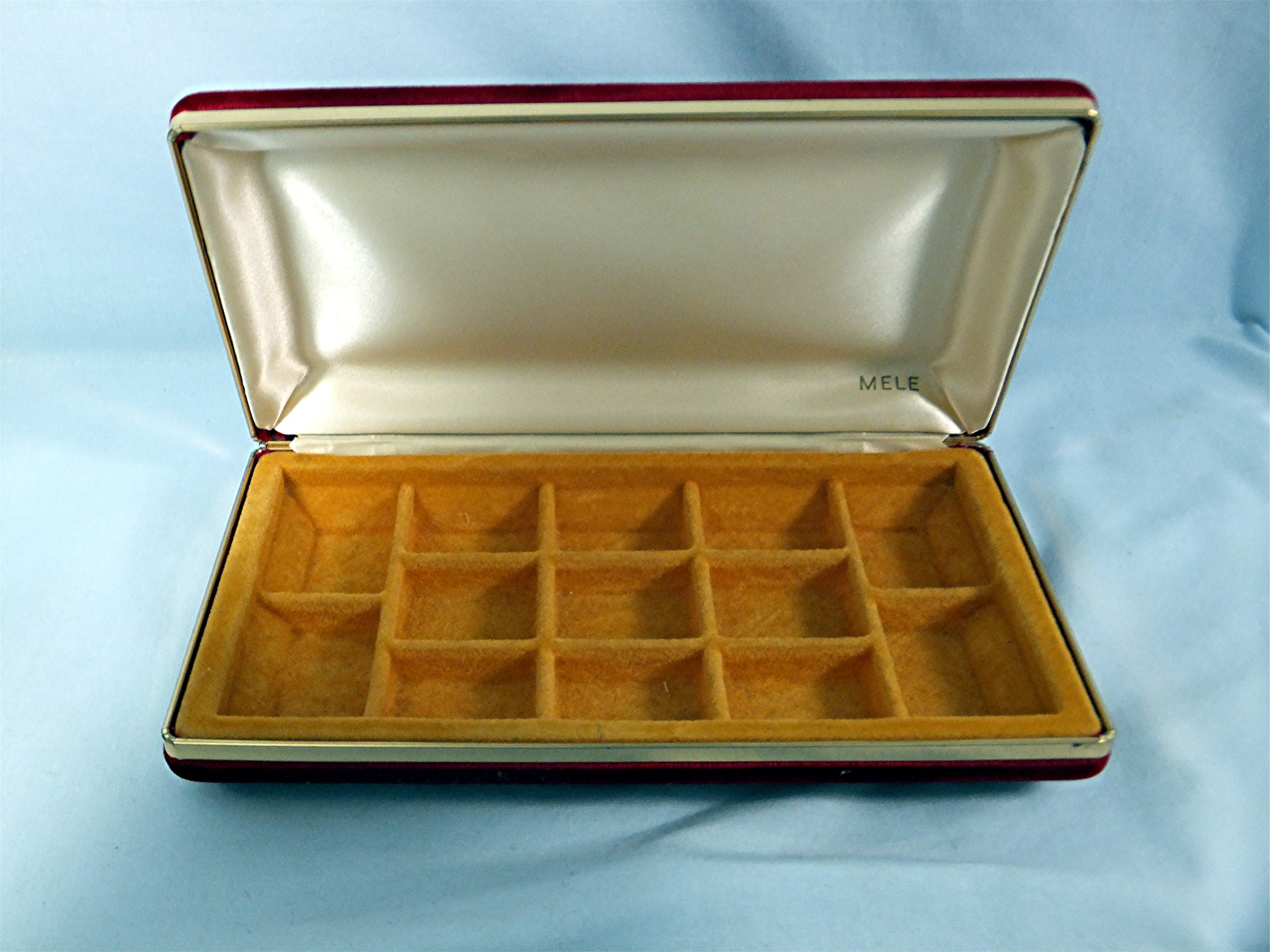 Cream Velvet  Jewel  Box.