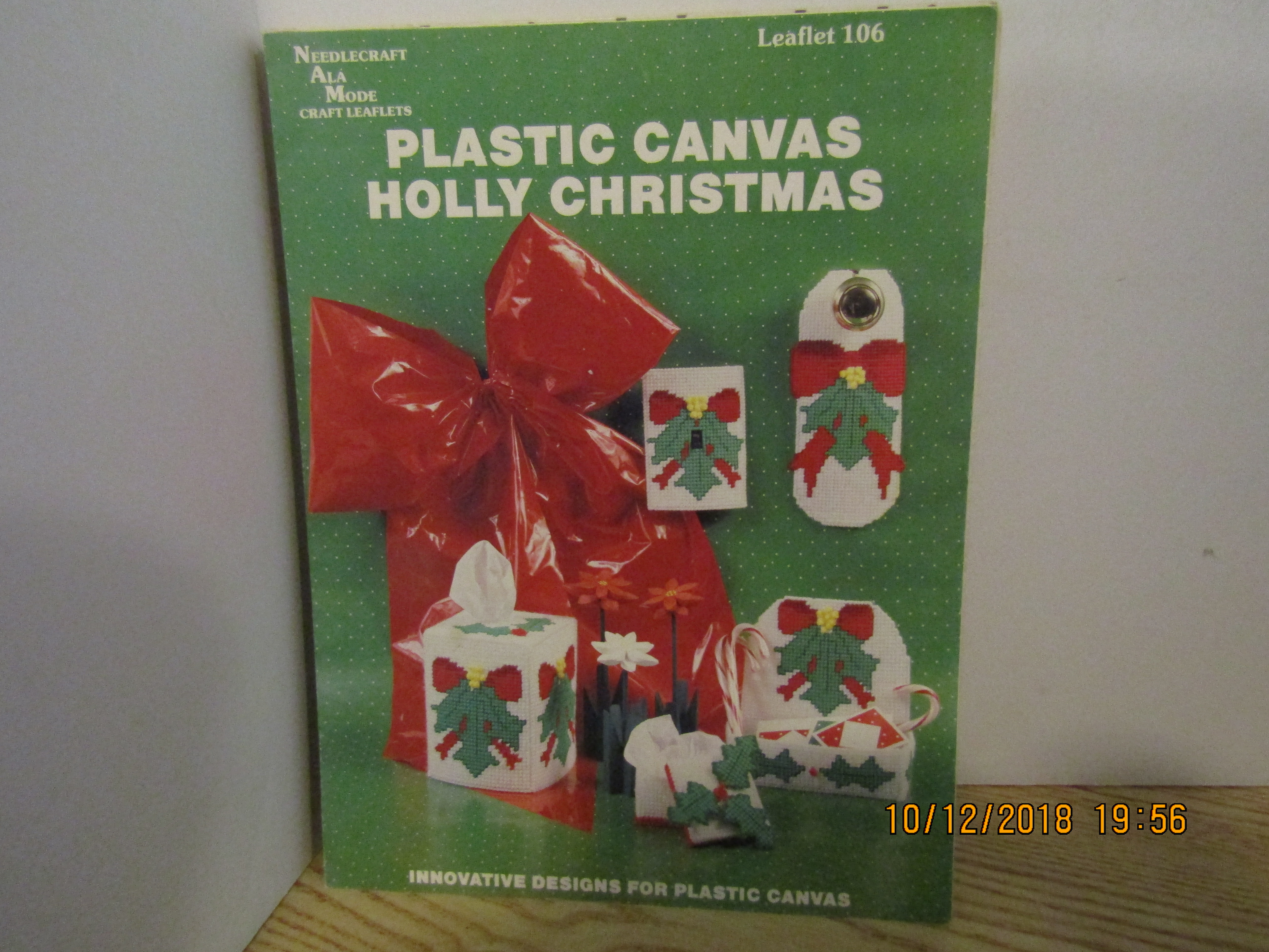 Needlecraft Ala Mode PlasticCanvas Holly Christmas #106