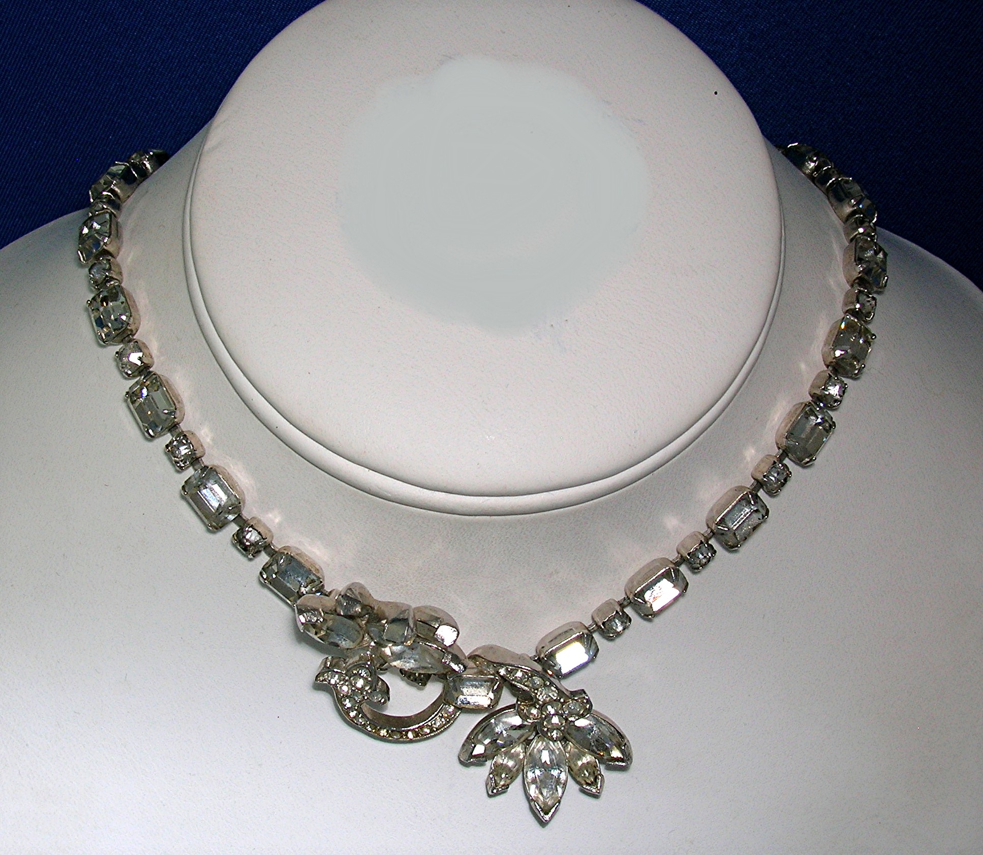Eisenberg Crystal Necklace Flower Pendant Necklace