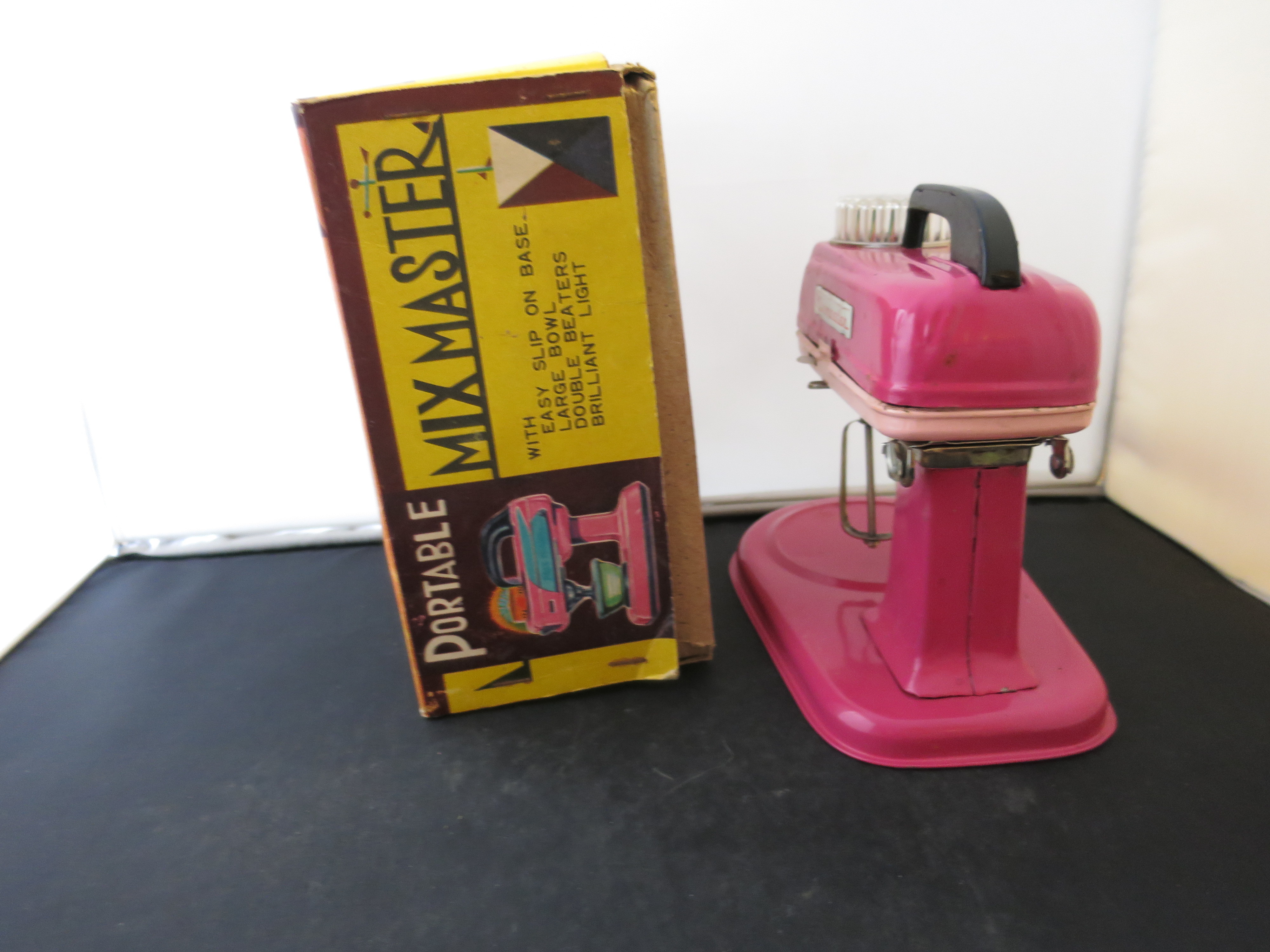 Daiya Japan Portable Mixmaster tin battery operated parts repair