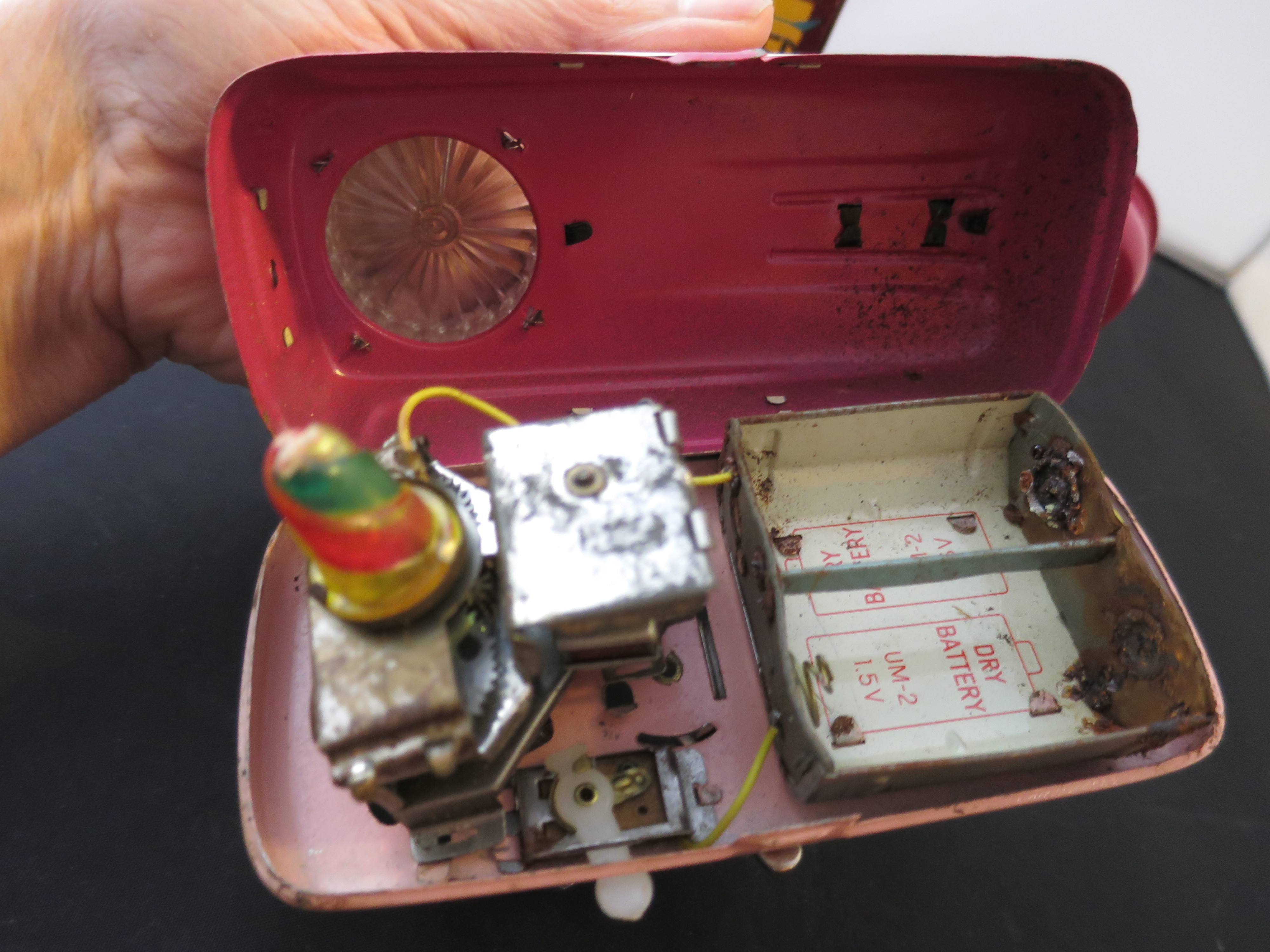 Daiya Japan Portable Mixmaster tin battery operated parts repair