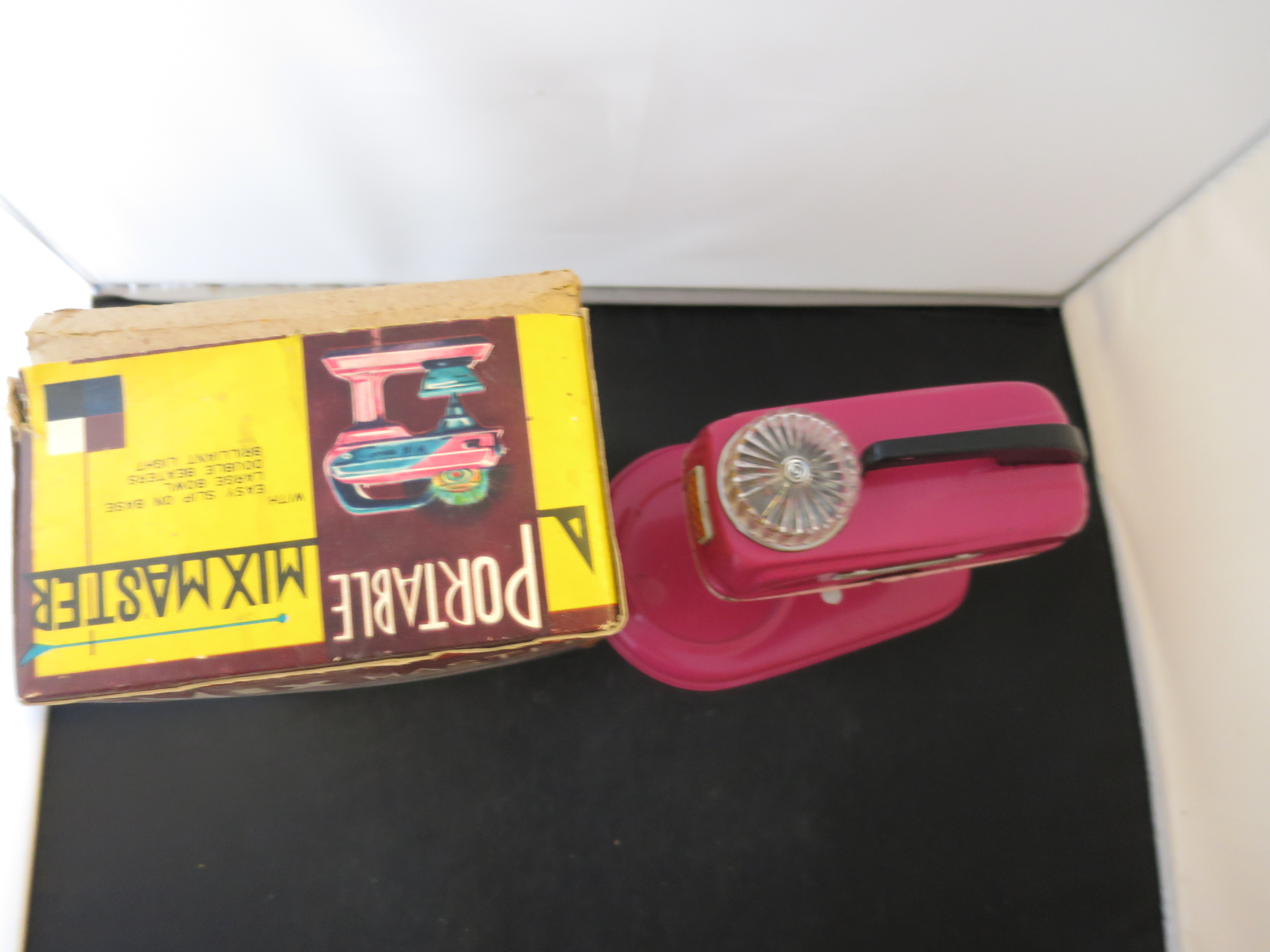 Daiya Japan Portable Mixmaster tin battery operated parts repair