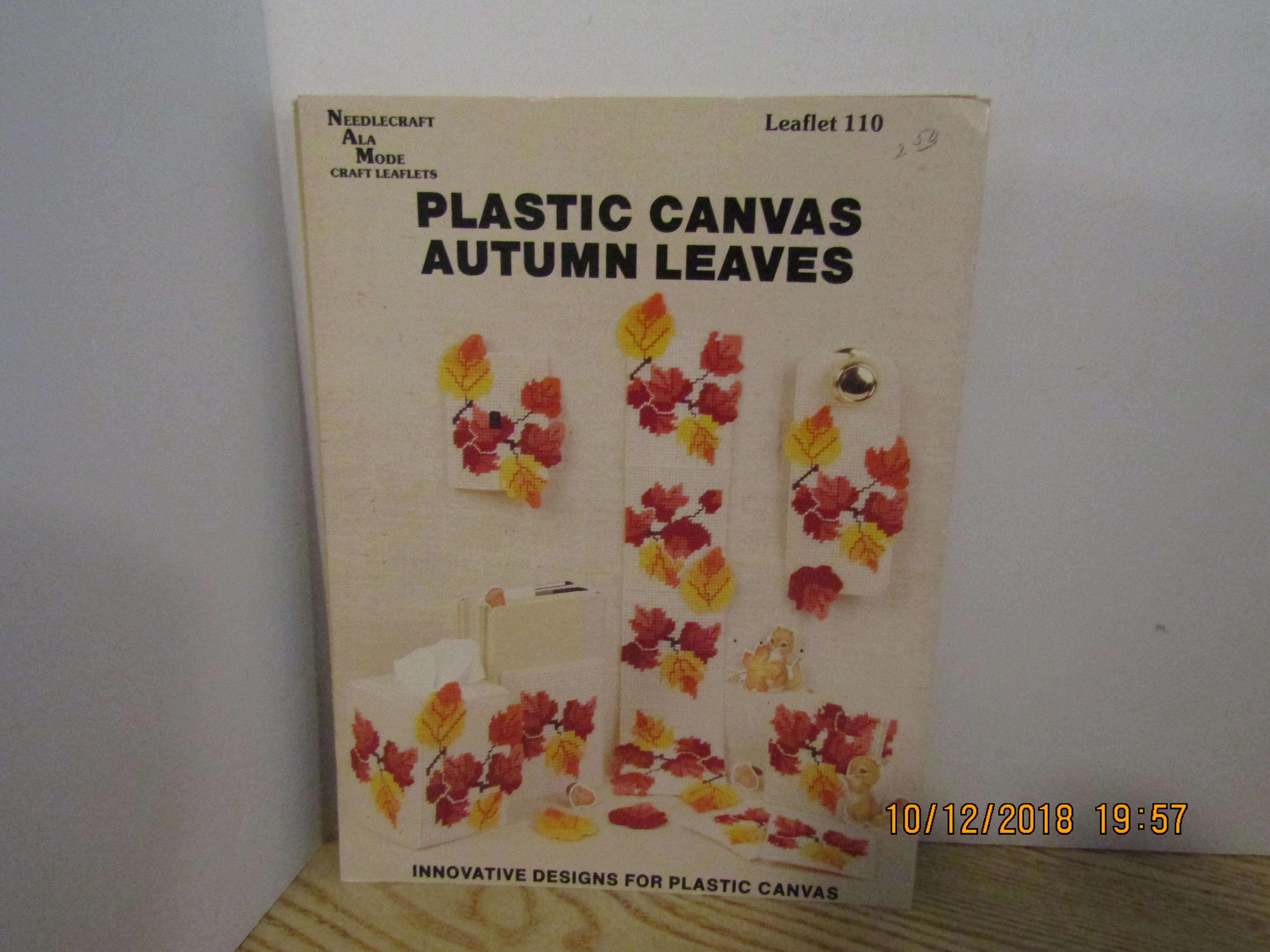 Needlecraft Ala Mode PlasticCanvas Autumn Leaves  #110