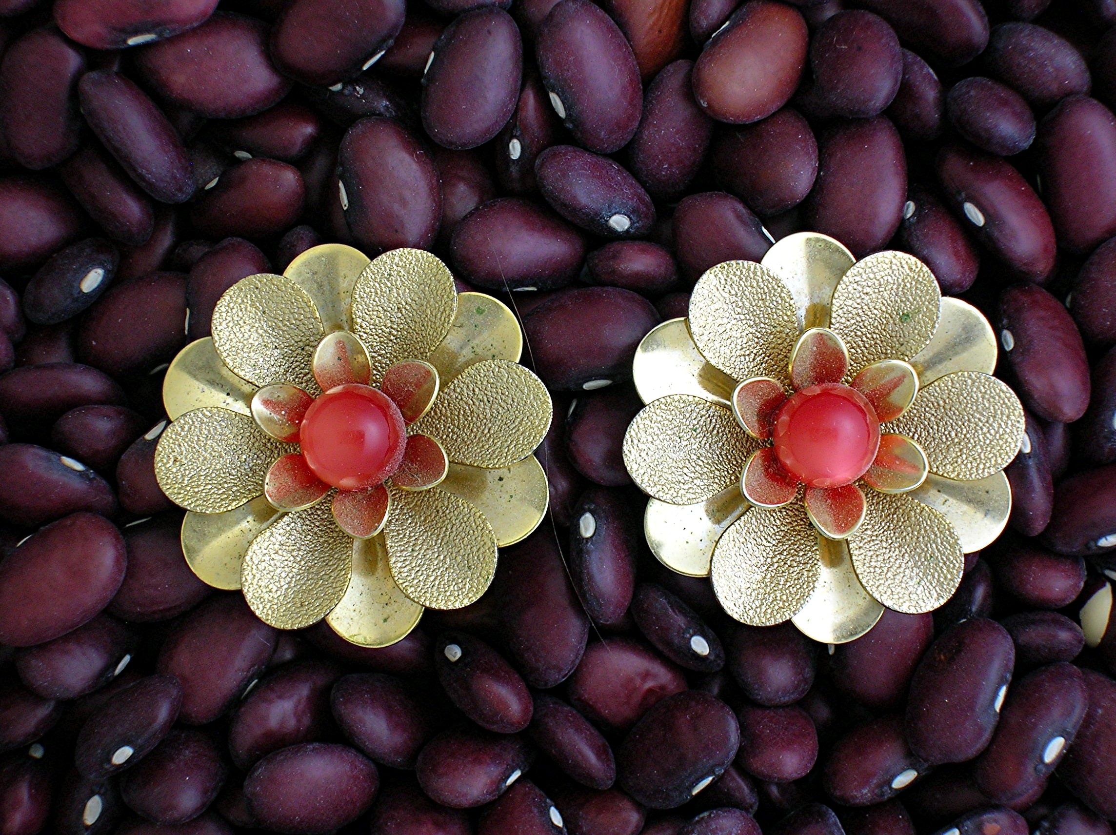 SARAH COVENTRY Goldtone Flower Clip Earrings