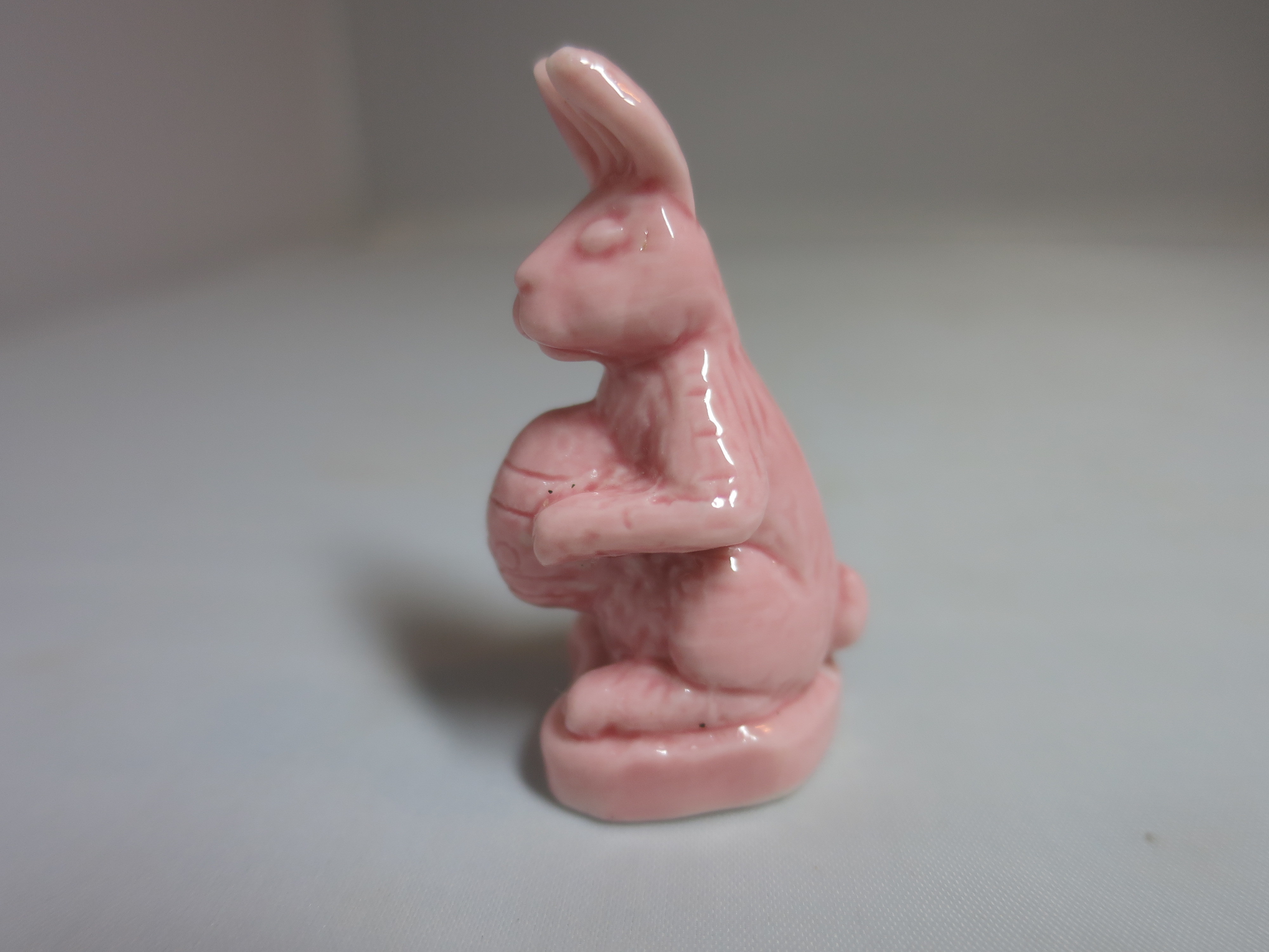 Bunny Rabbit Wade England Figurine Calendar Series, Pink
