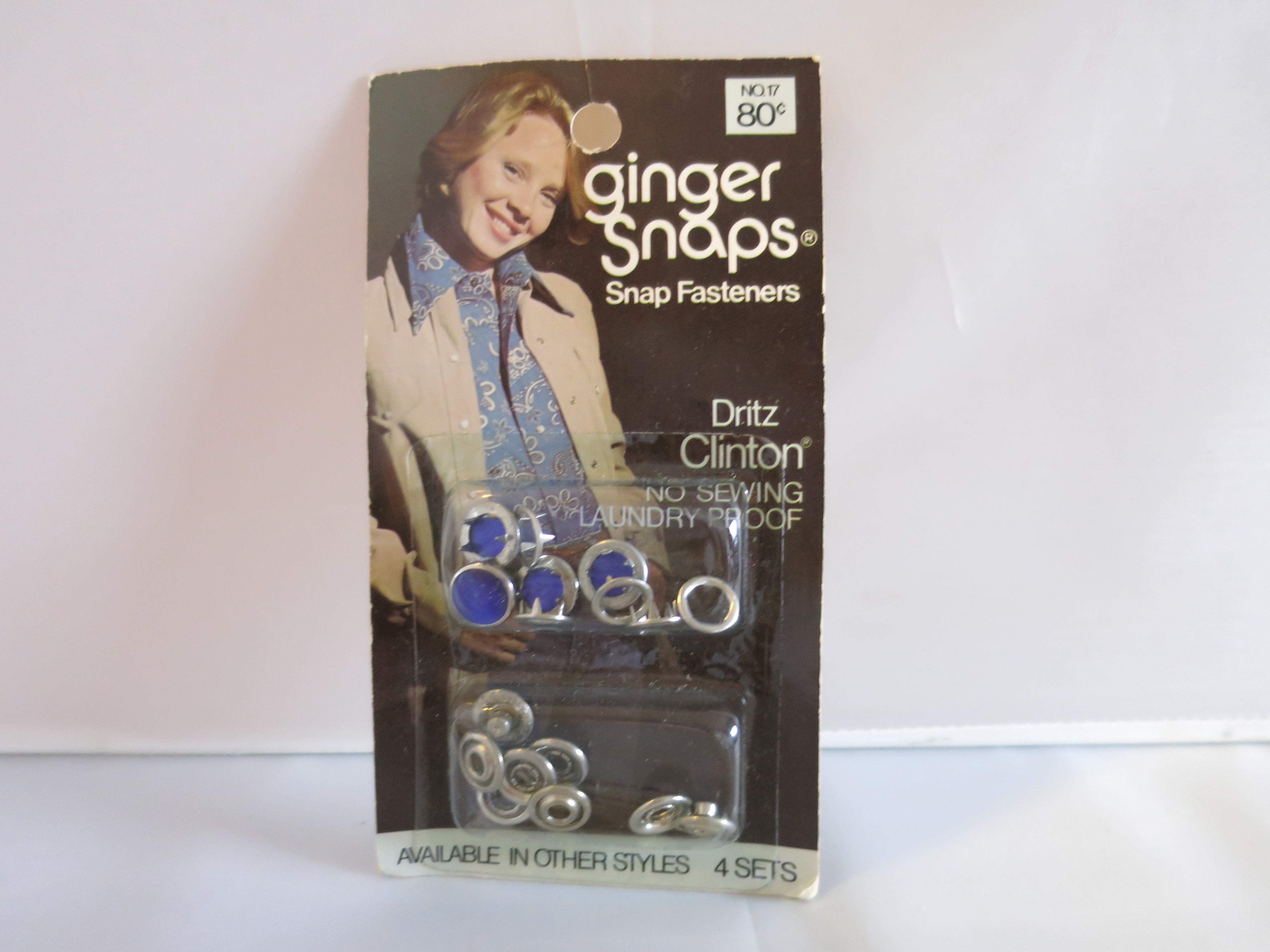 Vintage Scovill Ginger Snaps Snap Fasteners Dritz Clinton Blue