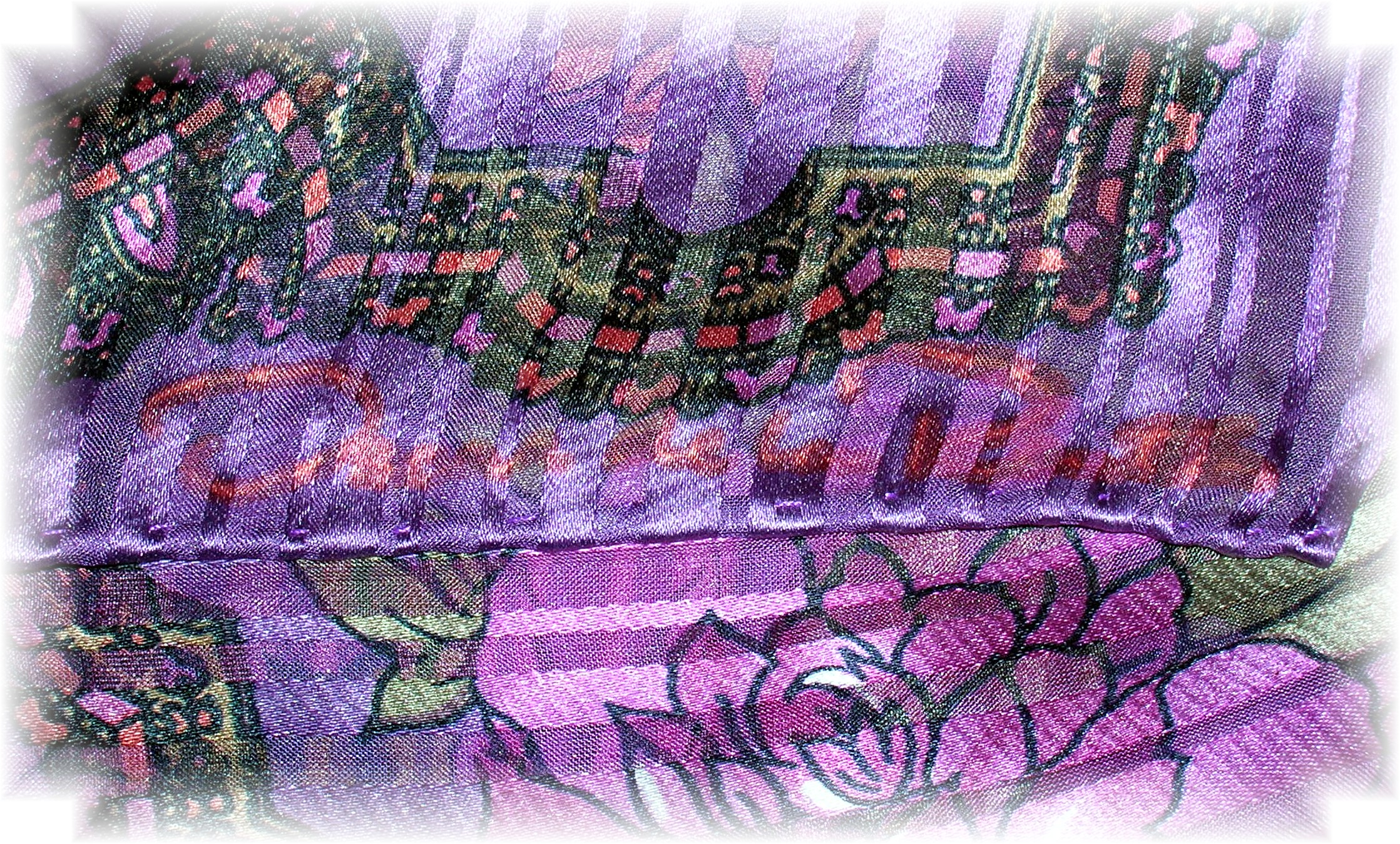 100% Silk Scarf Oscar De La Renta
