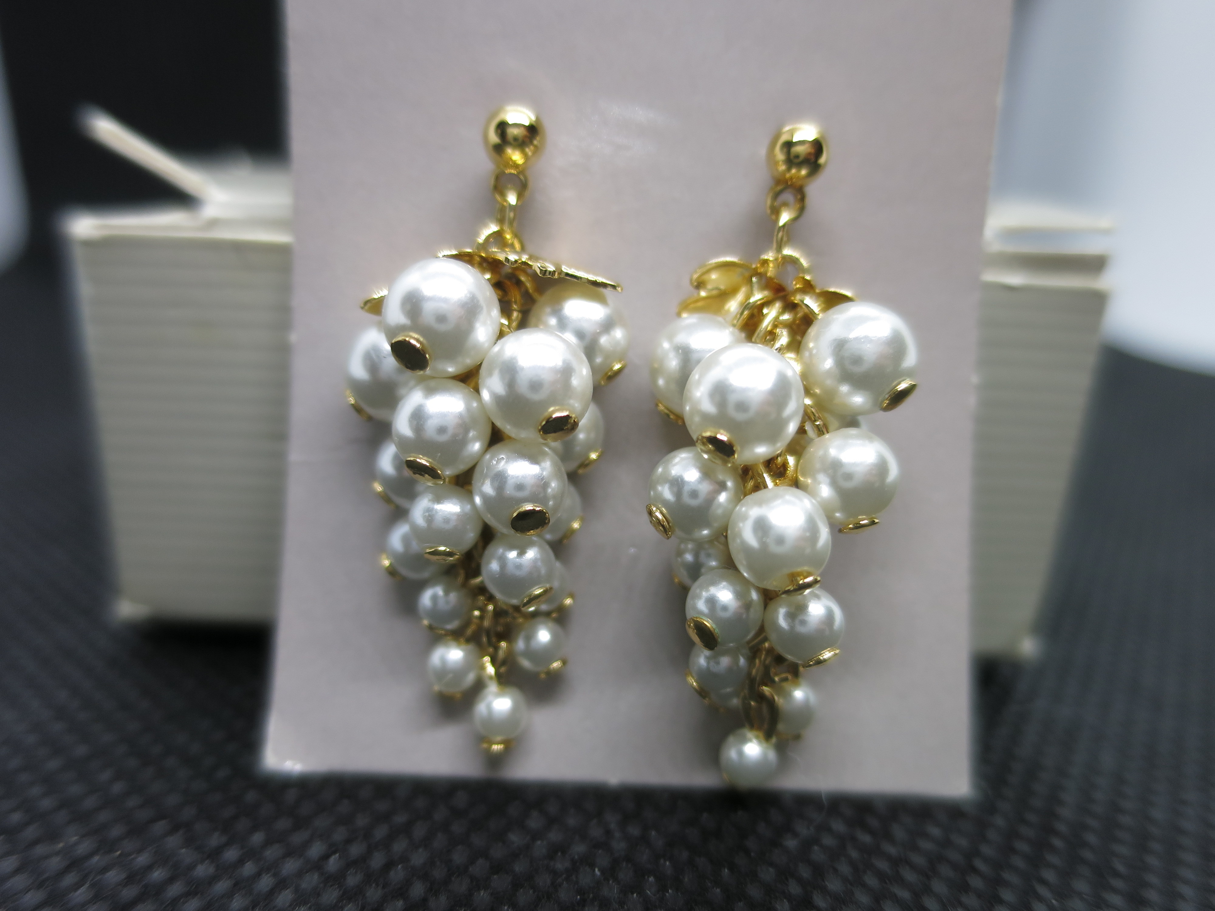 Vintage Avon White Grape Cluster Earrings Gold Tone Post earrings