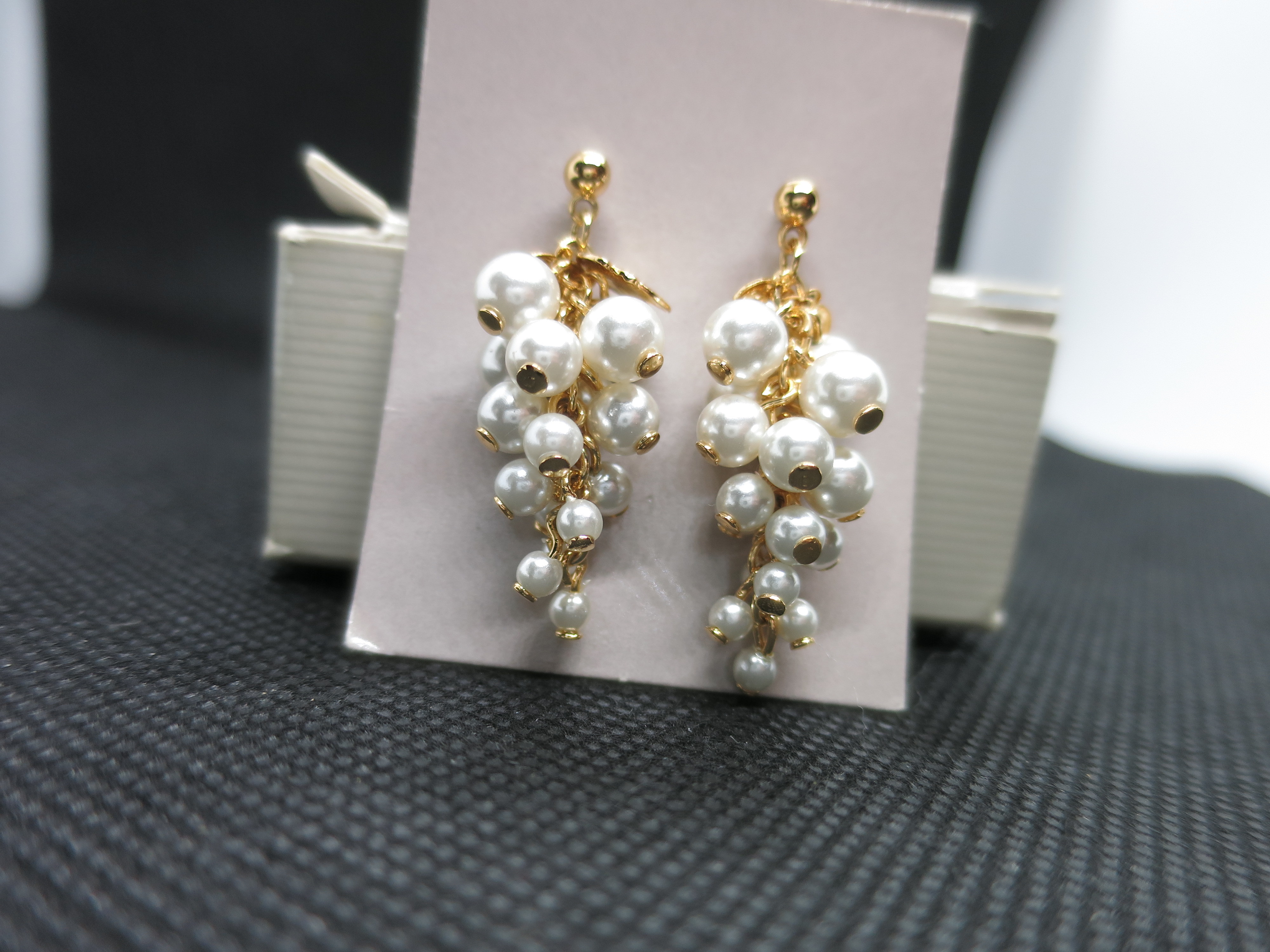 Vintage Avon White Grape Cluster Earrings Gold Tone Post earrings