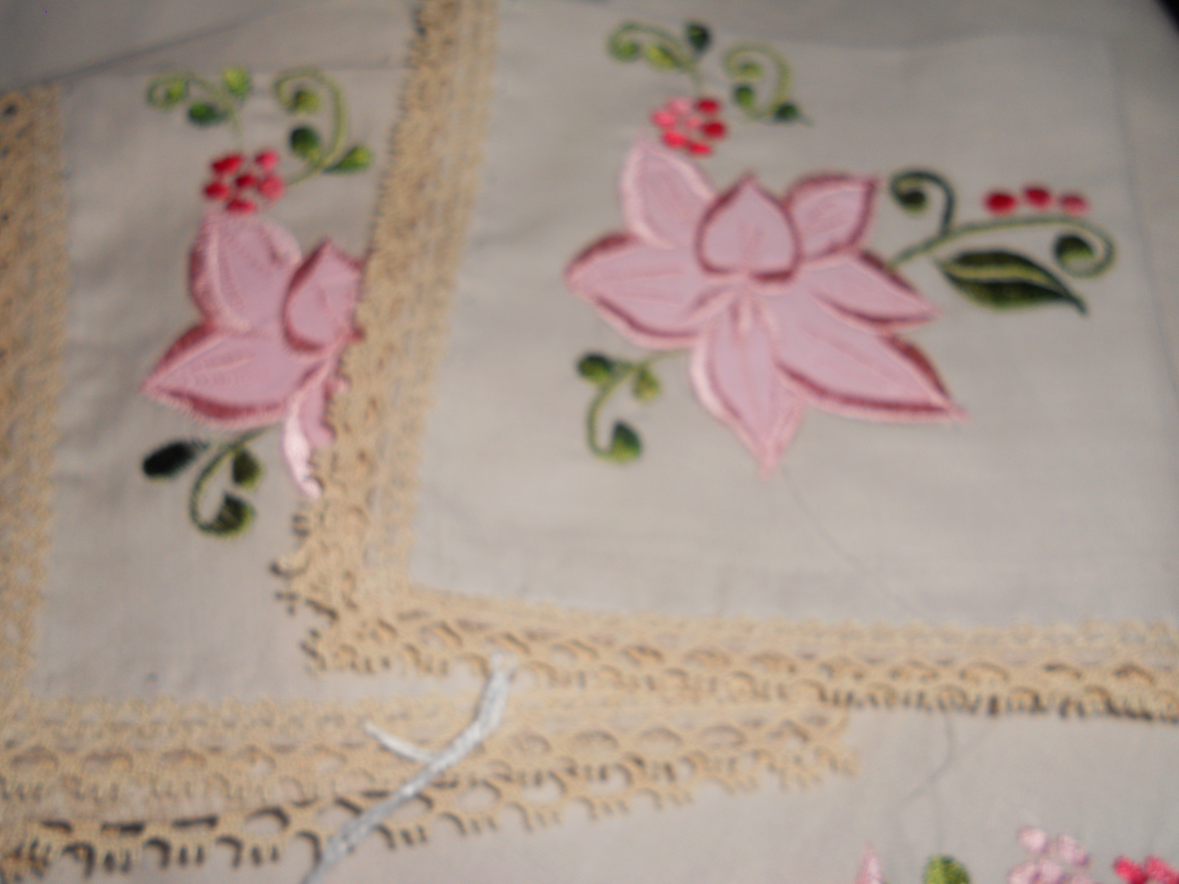Table Cover W/ 4 Napkins