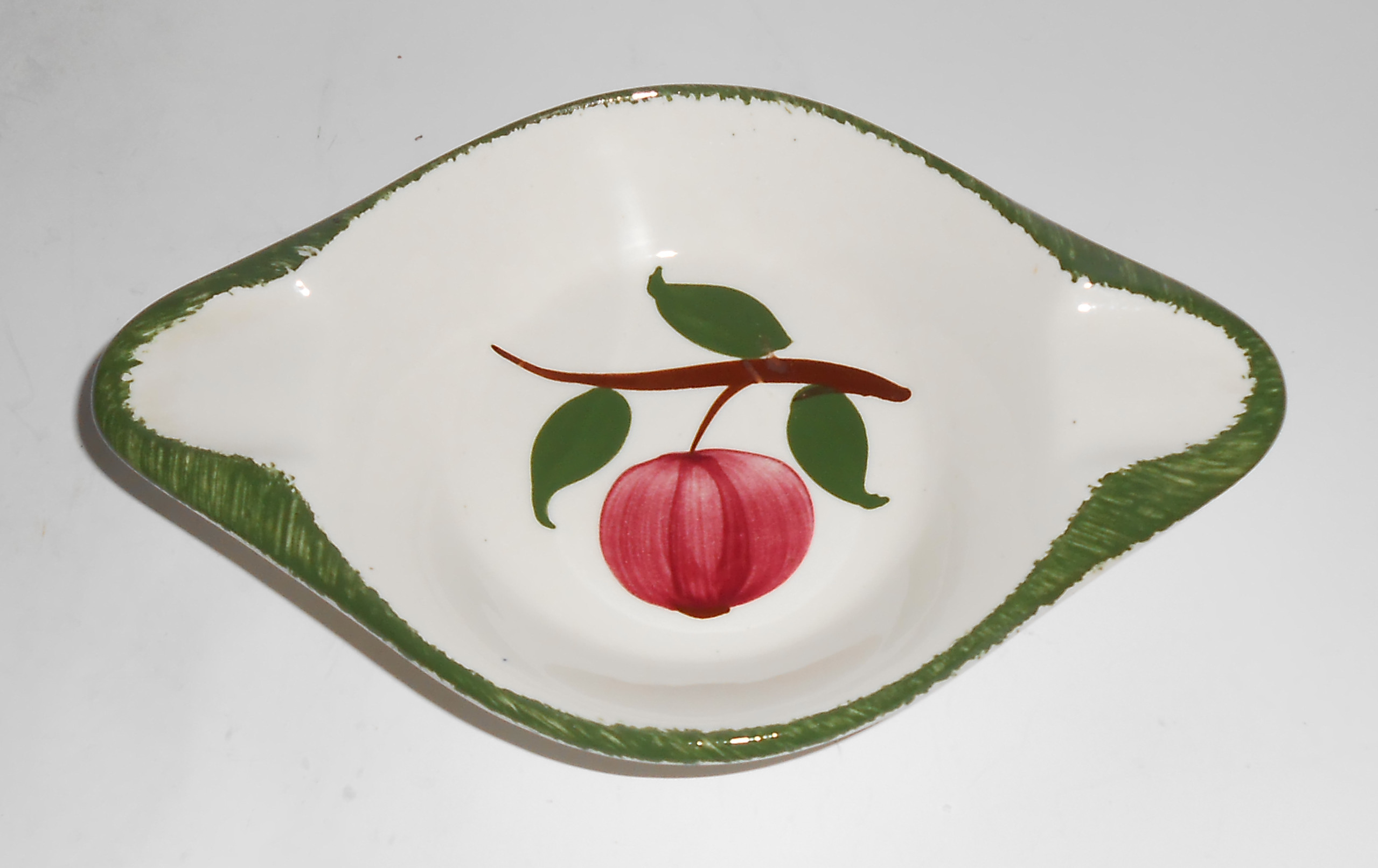 Blue Ridge Southern Pottery Quaker Apple Ashtray! MINT