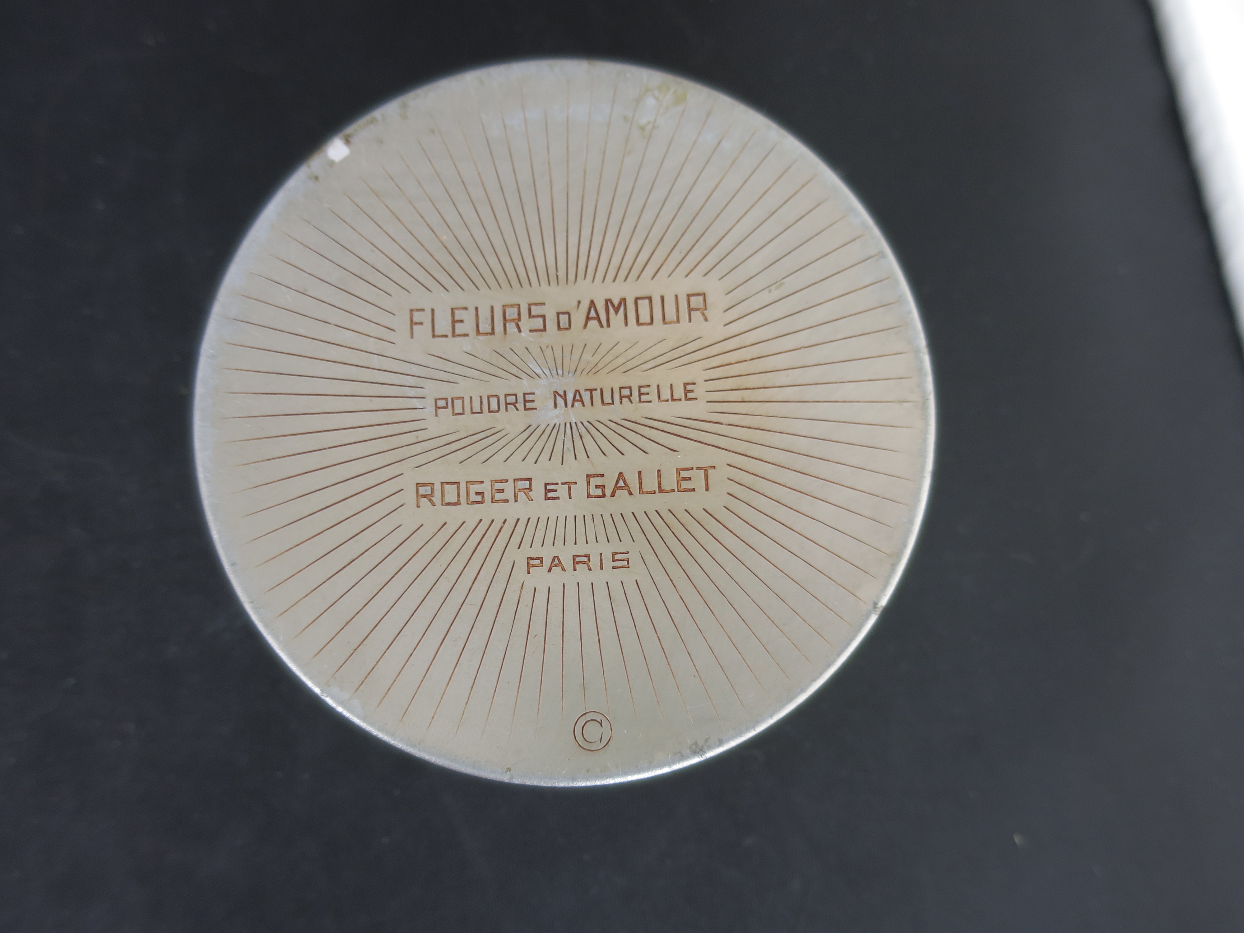 Fleurs D' Amour Roger ET Gallet Paris Powder
