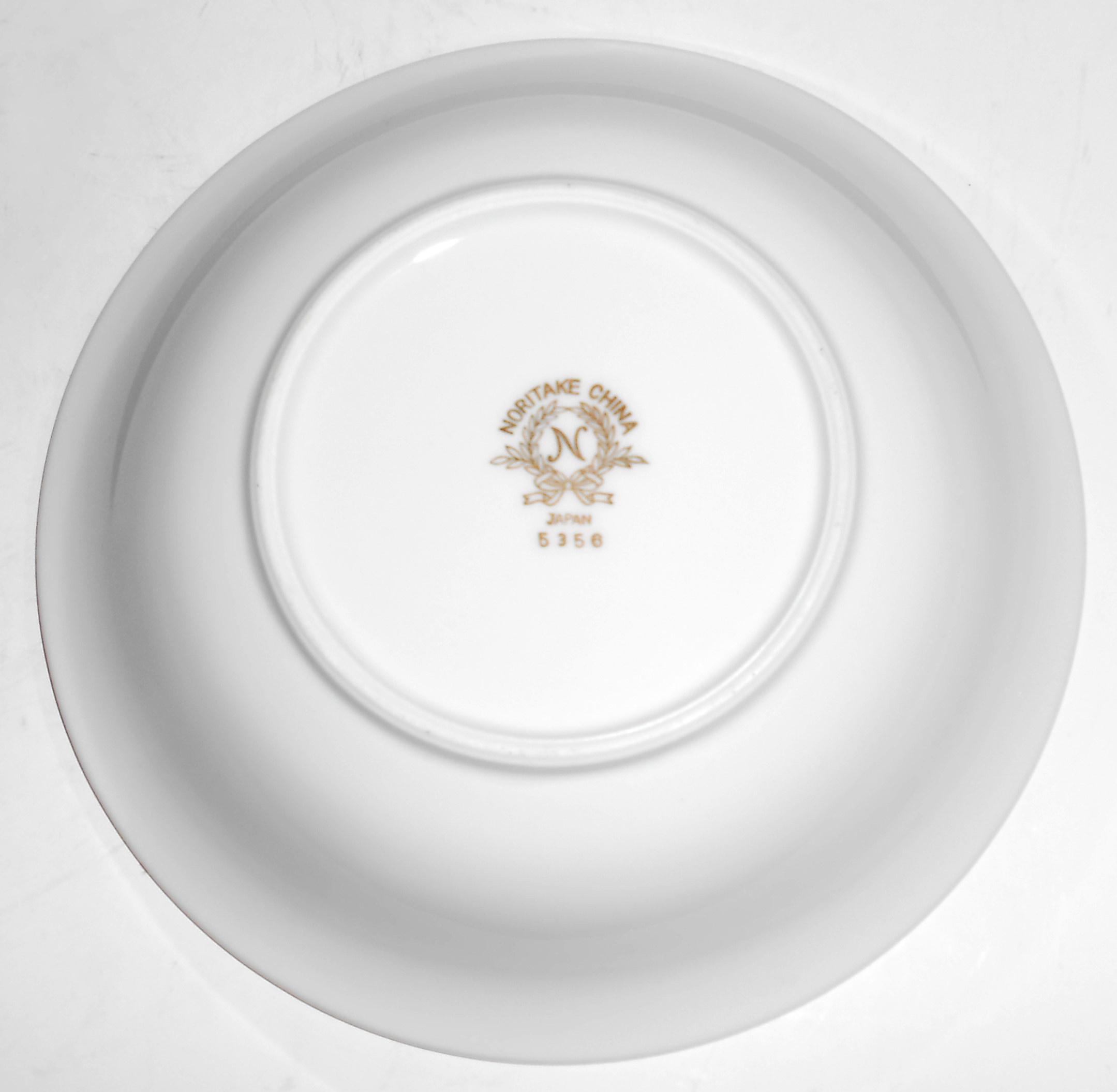 Noritake China Porcelain Greenbay w/Gold Fruit Bowl