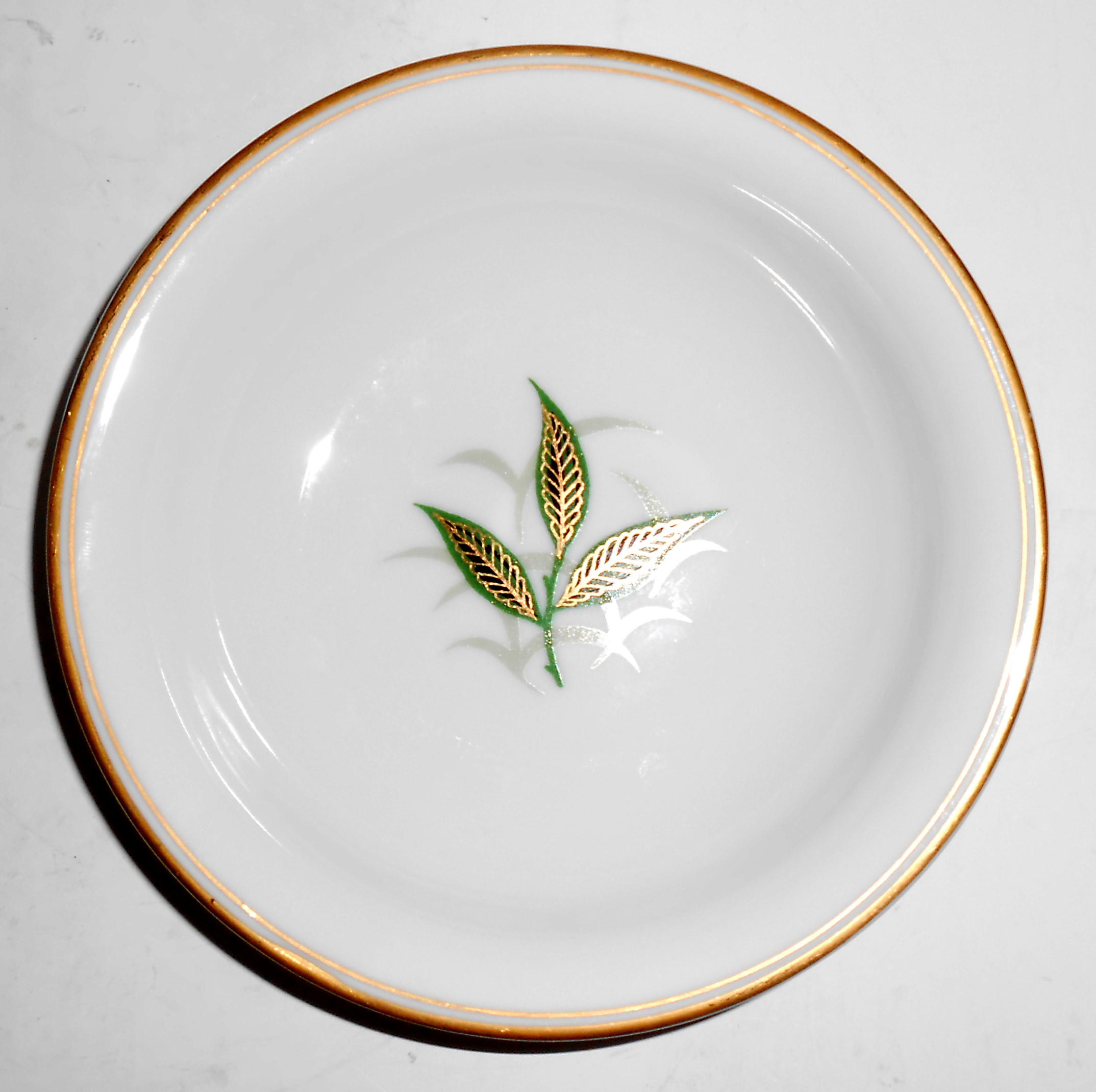 Noritake China Porcelain Greenbay w/Gold Fruit Bowl