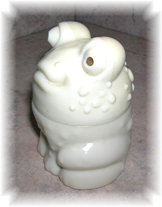 AVON Enchanted Frog, Cream Sachet B OTTLE