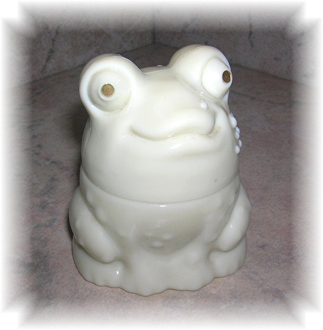 AVON Enchanted Frog, Cream Sachet B OTTLE