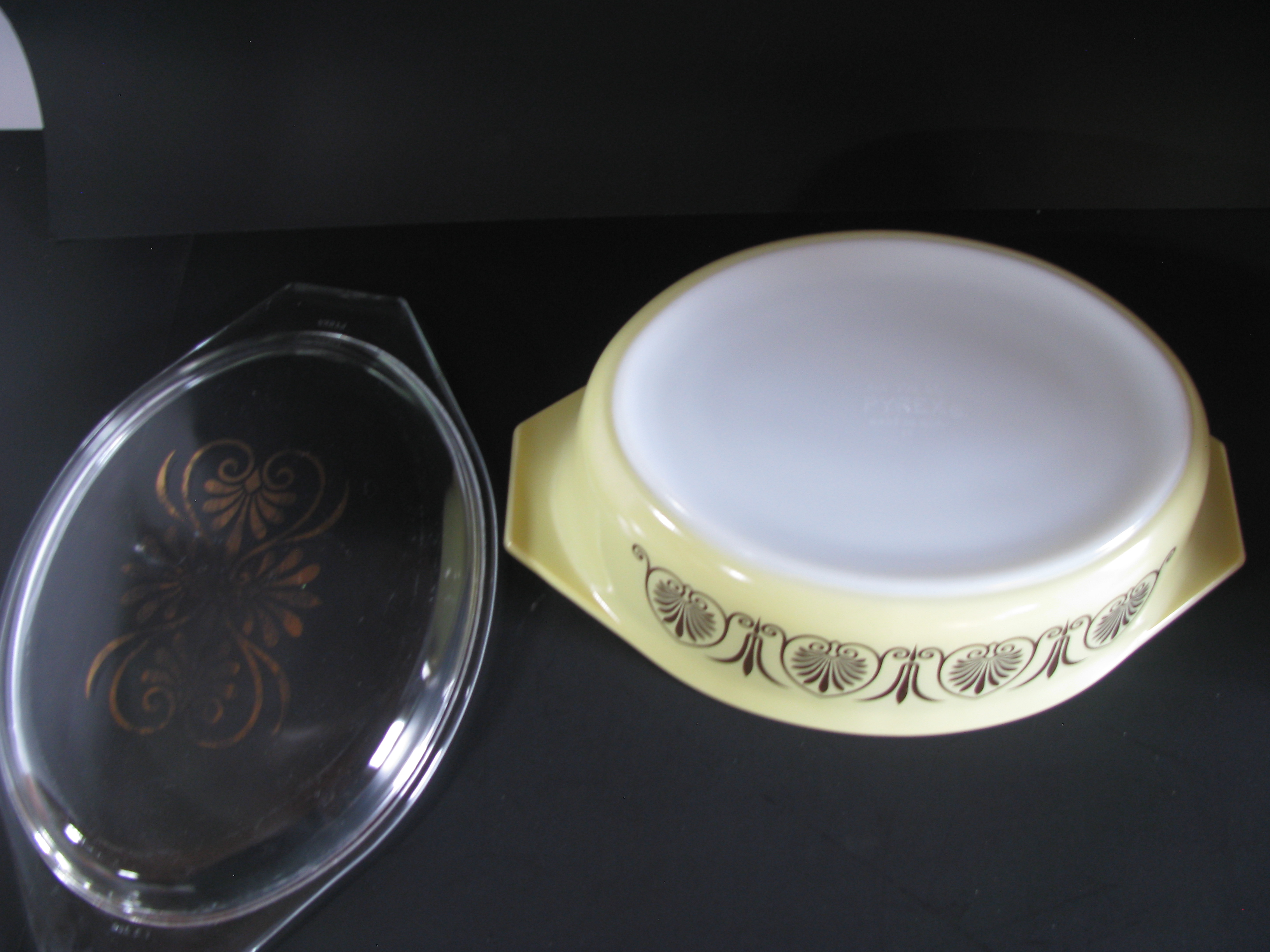 Vintage Pyrex Promo Pattern Golden Classic 045 2.5qt