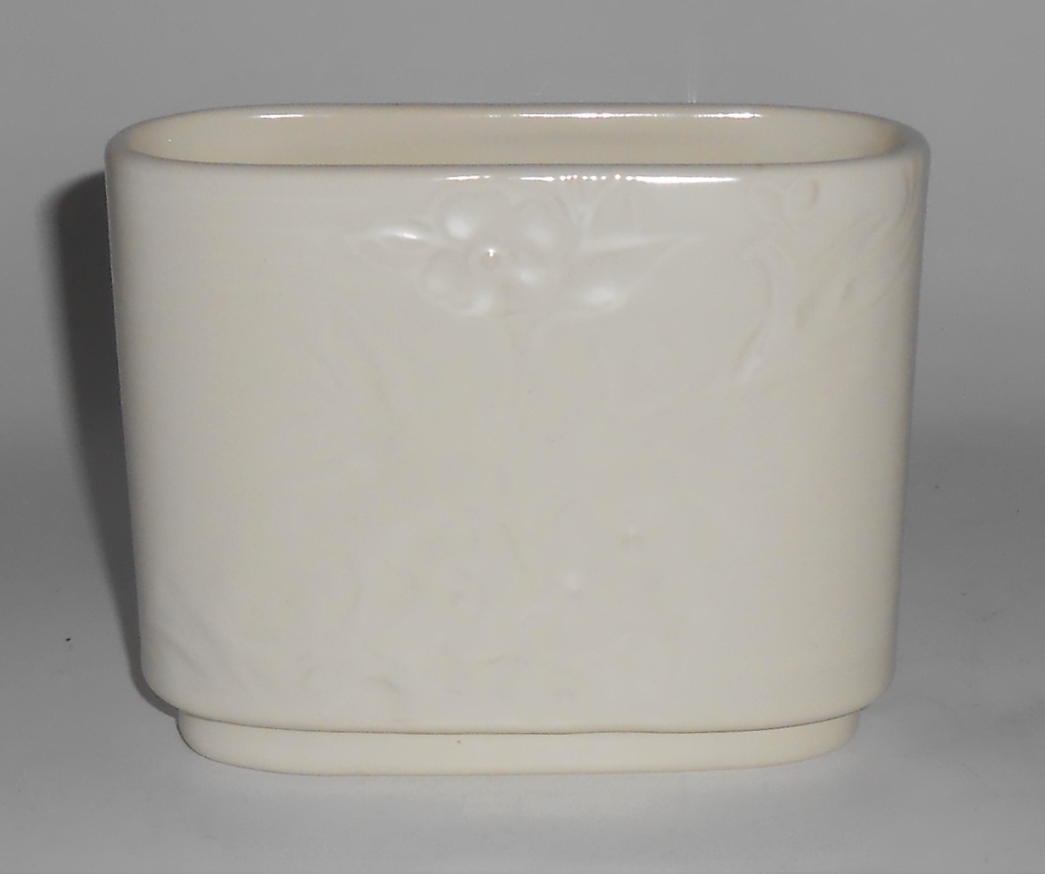 Franciscan Catalina Pottery Encanto Art Ware Ivory #609