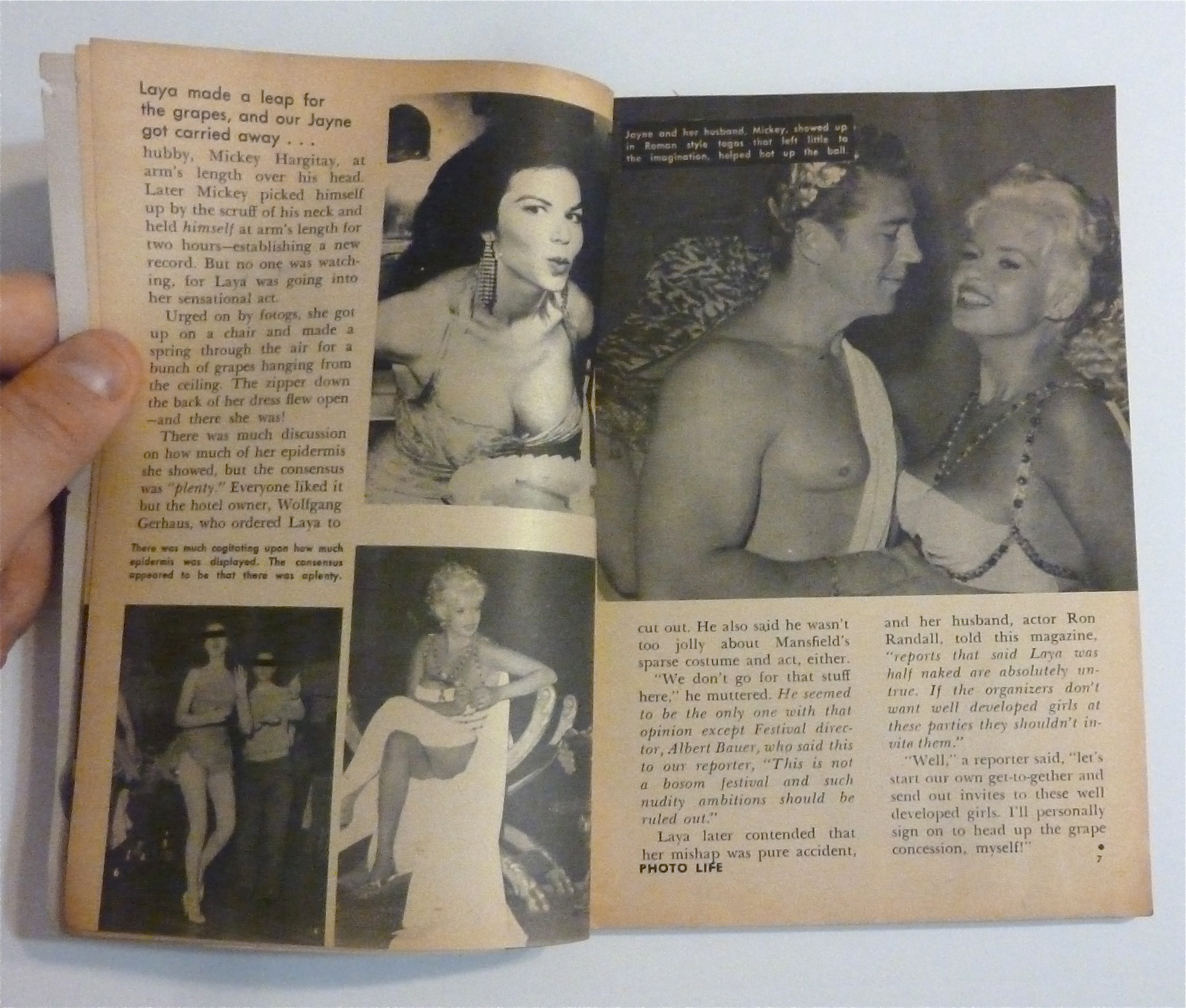Photo Life Magazine - March 1962 - Jayne Mansfield