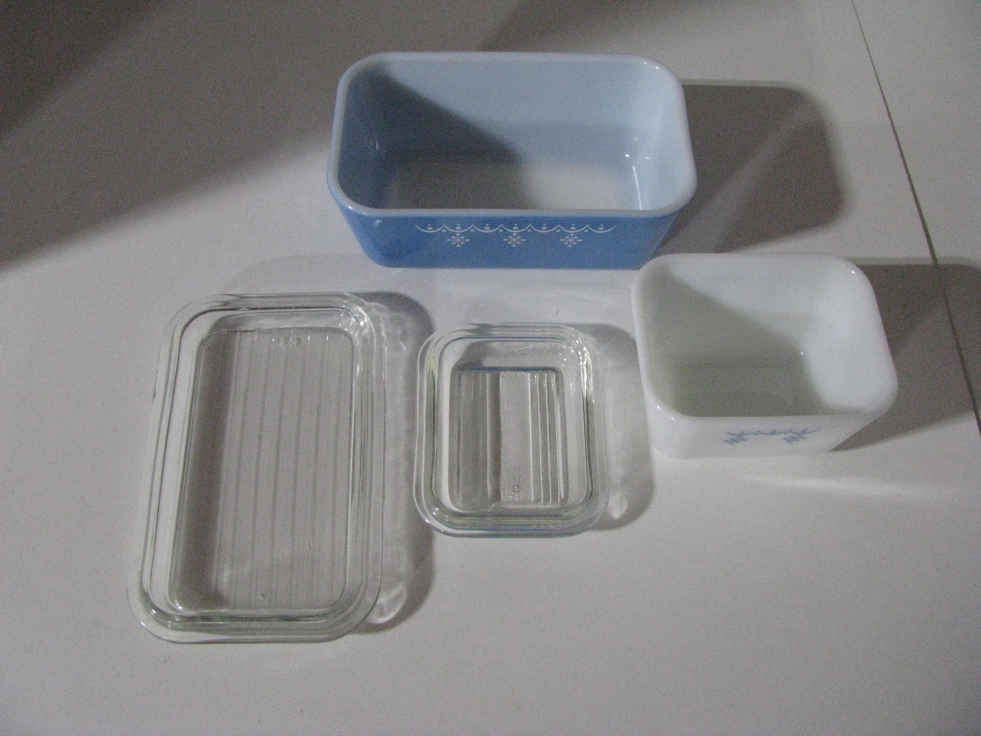 Vintage Pyrex Blue Snowflake Refrigerator Set