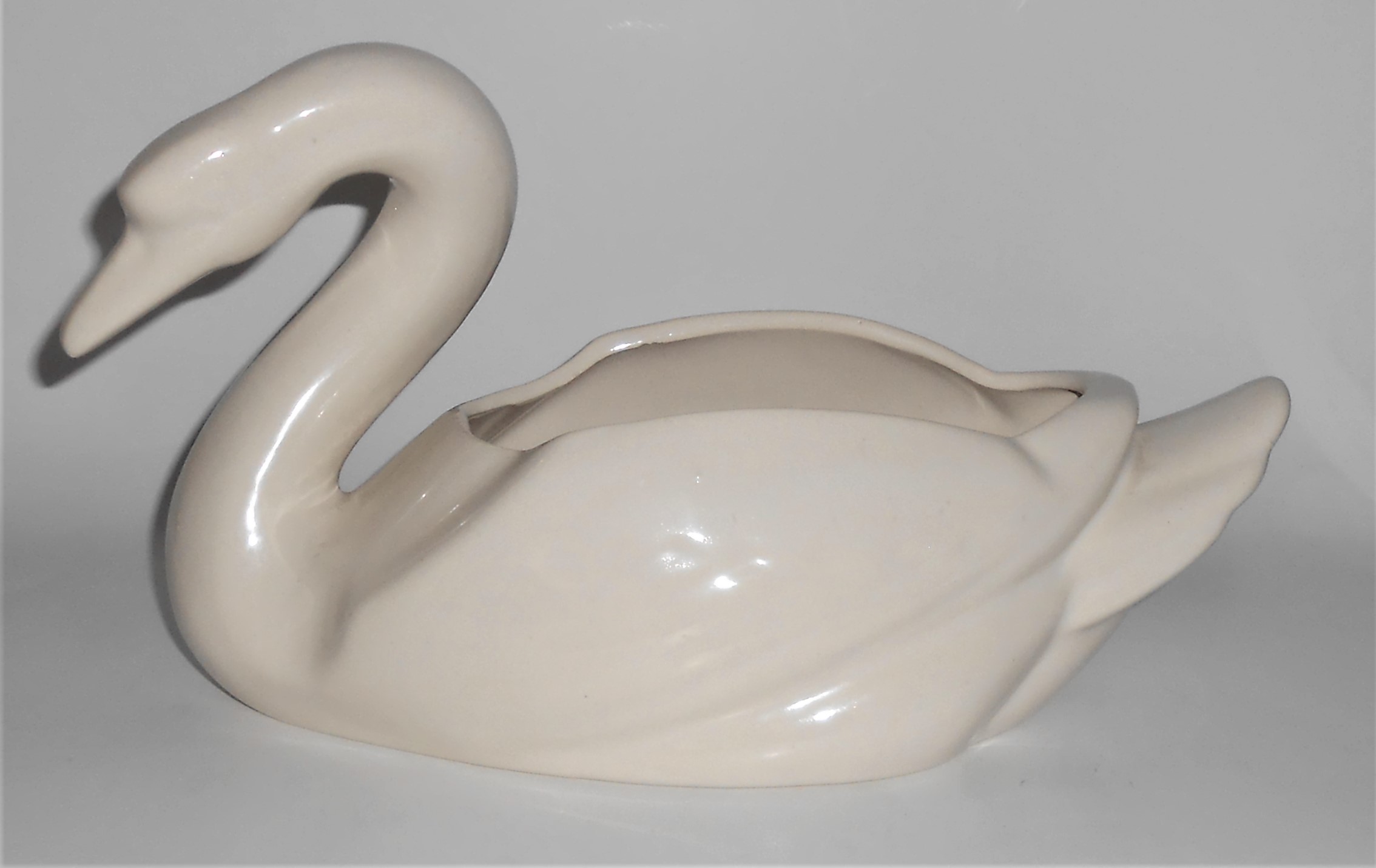 Bauer Pottery Cal-Art Large Gloss White Swan Planter
