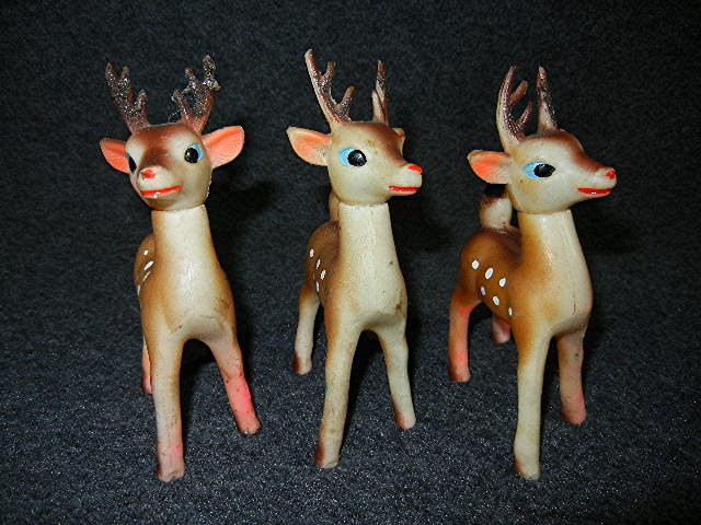 Reindeer 1950s 4 inches tall  set of five plastic