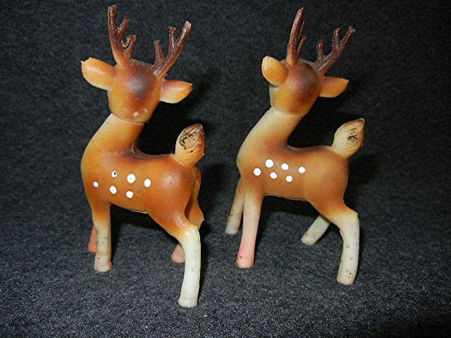 Reindeer 1950s 4 inches tall  set of five plastic