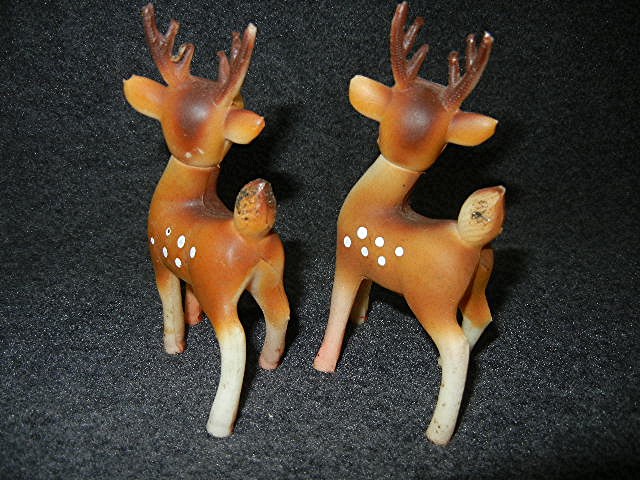 Reindeer 1950s 4 inches tall  set of five plastic